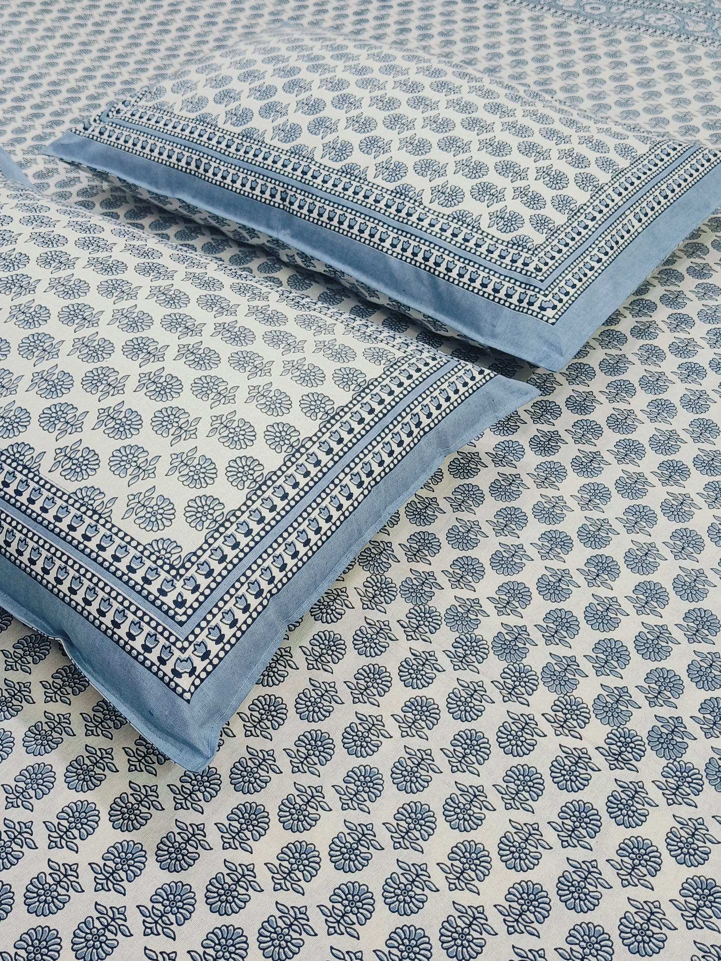 FRESH ARRIVALS Gulbahaar King Size Bedsheets(Dispatch Time 24 Hours)
