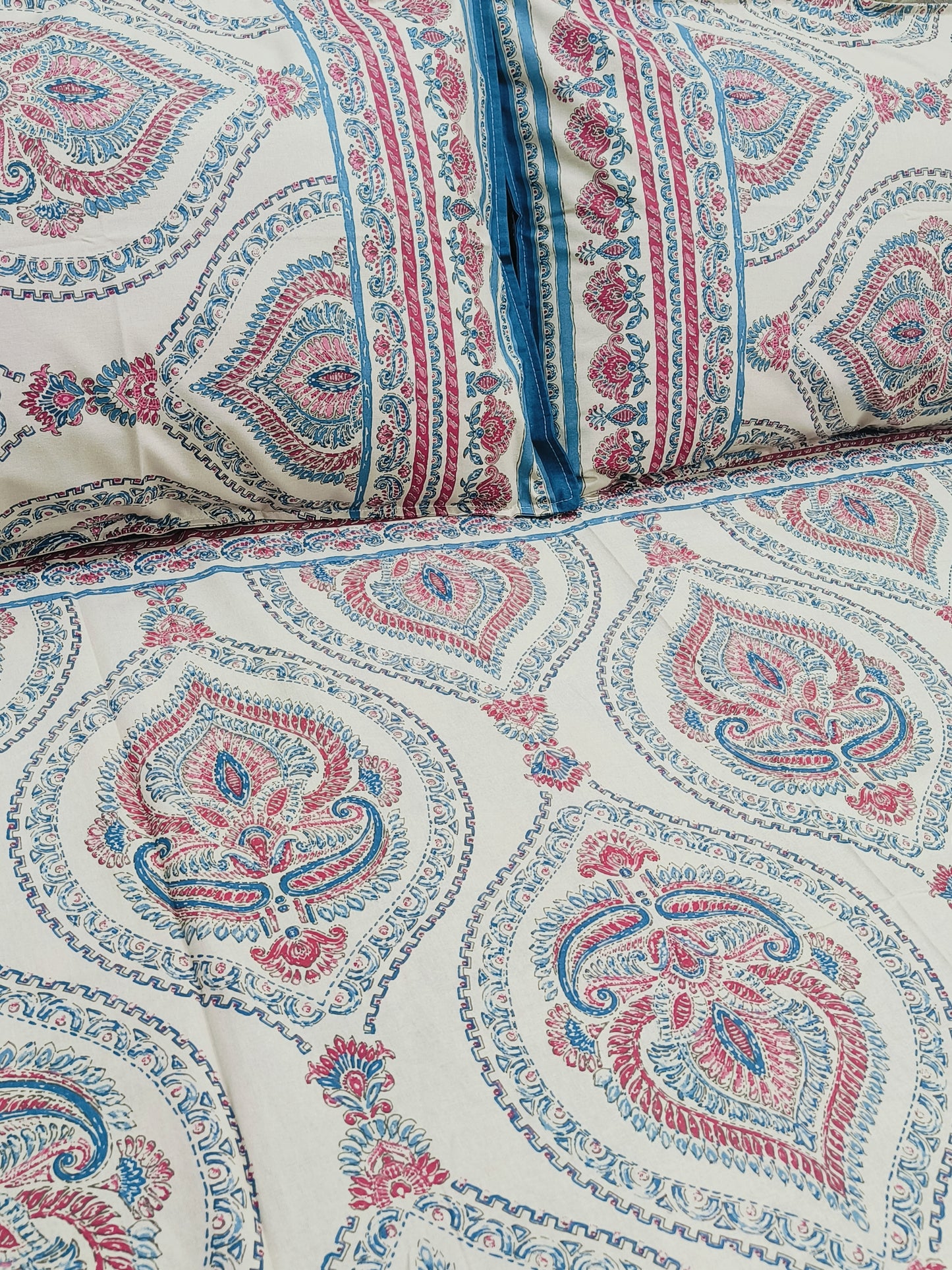 FRESH ARRIVALS Gulbahaar King Size Bedsheets(Dispatch Time 24 Hours)