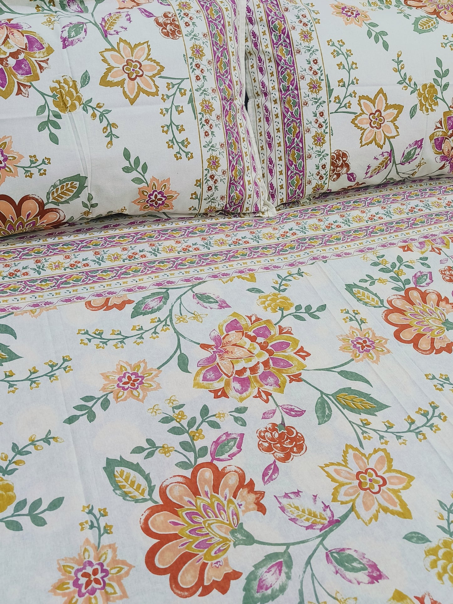 FRESH ARRIVALS Gulbahaar King Size Bedsheets(Dispatch Time 24 Hours)