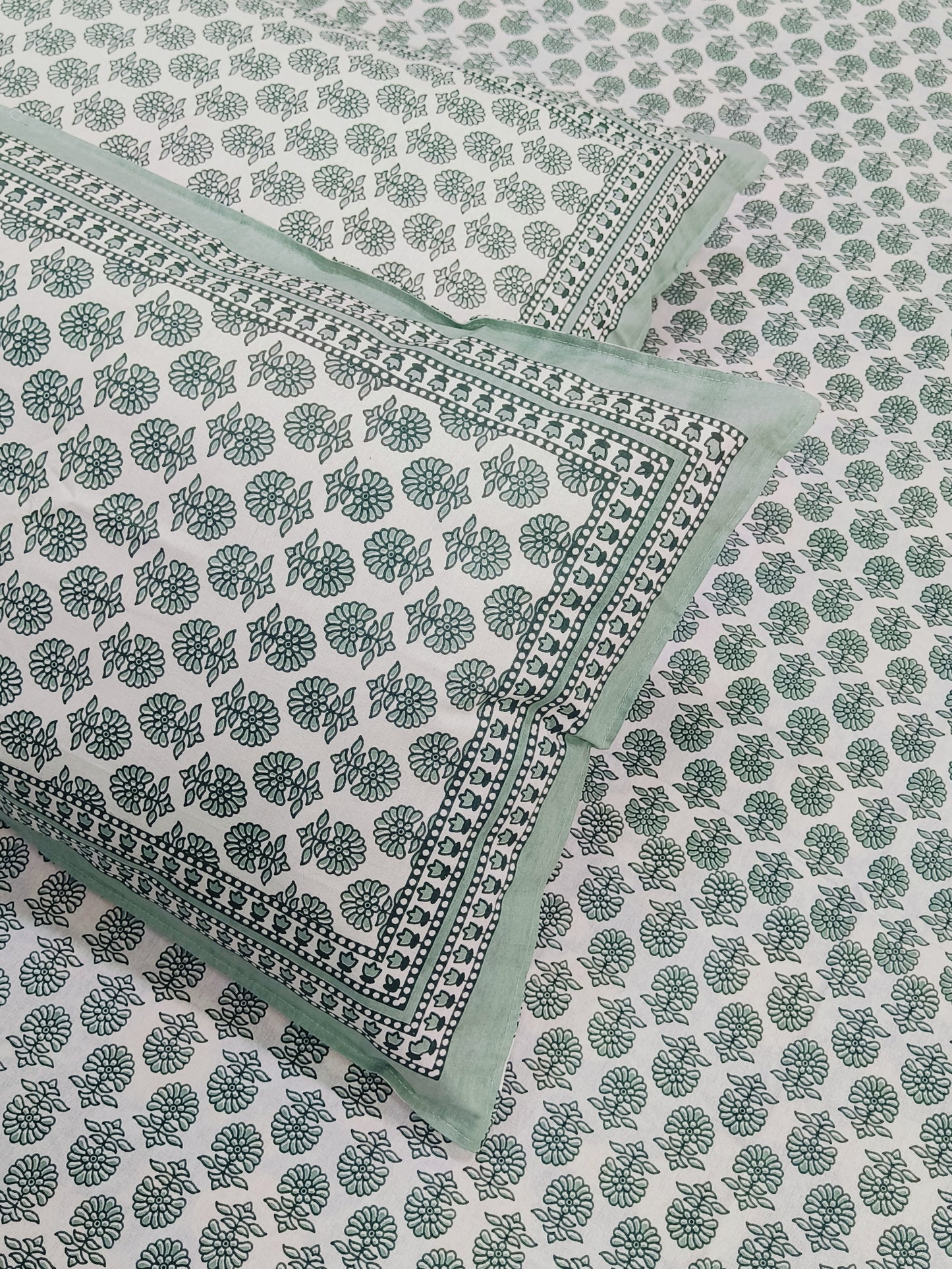 FRESH ARRIVALS Gulbahaar King Size Bedsheets(Dispatch Time 24 Hours)