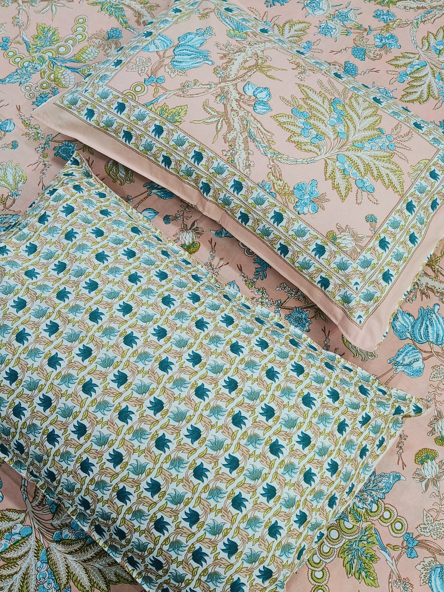 FRESH ARRIVALS Gulbahaar King Size Bedsheets(Dispatch Time 24 Hours)