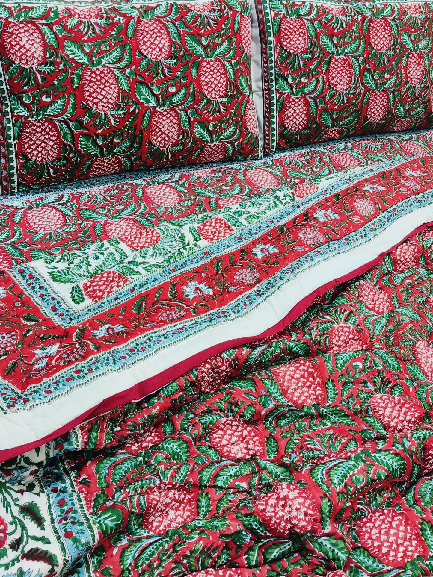 Bedding Sets with Quilts