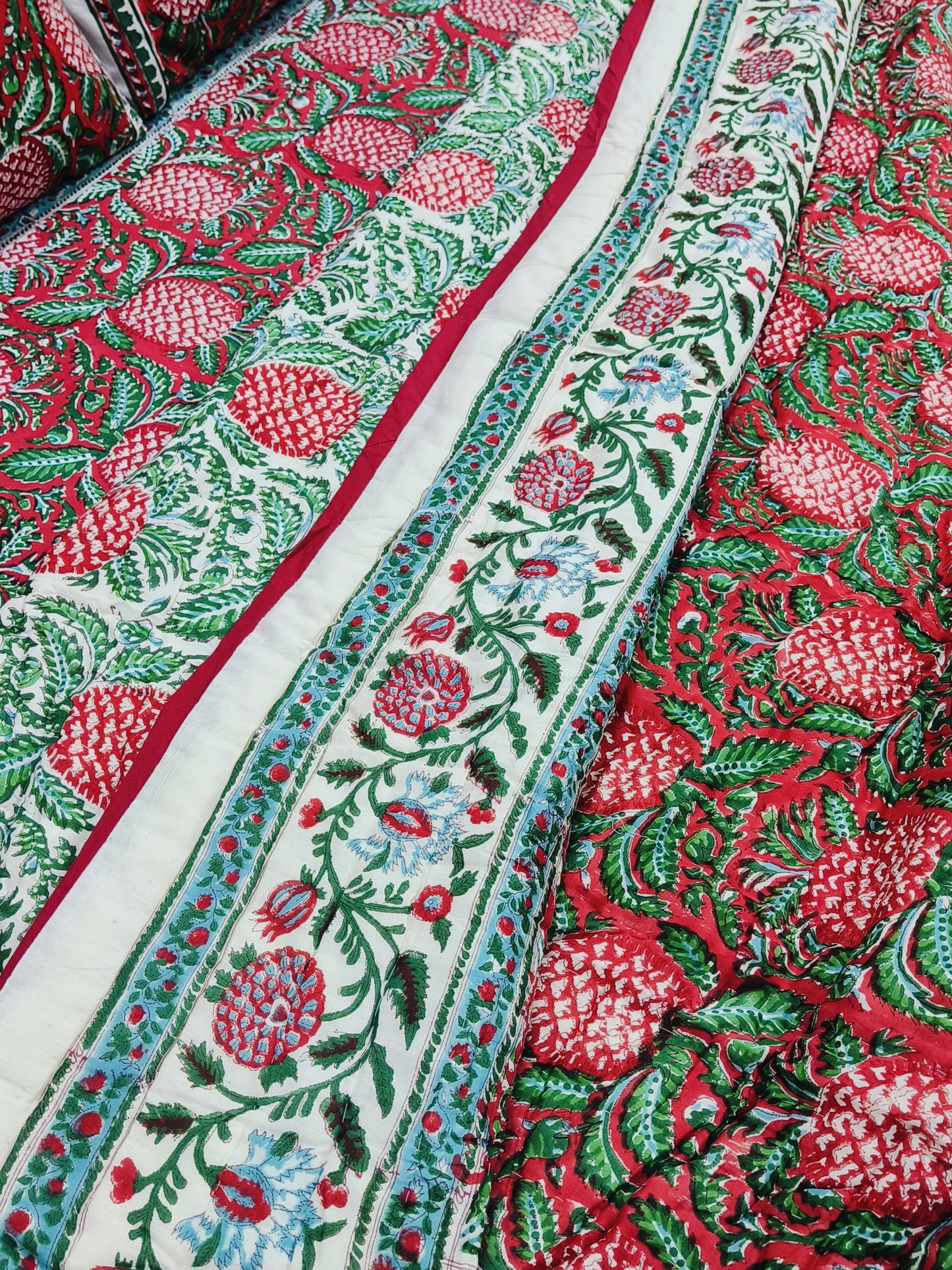 Bedding Sets with Quilts