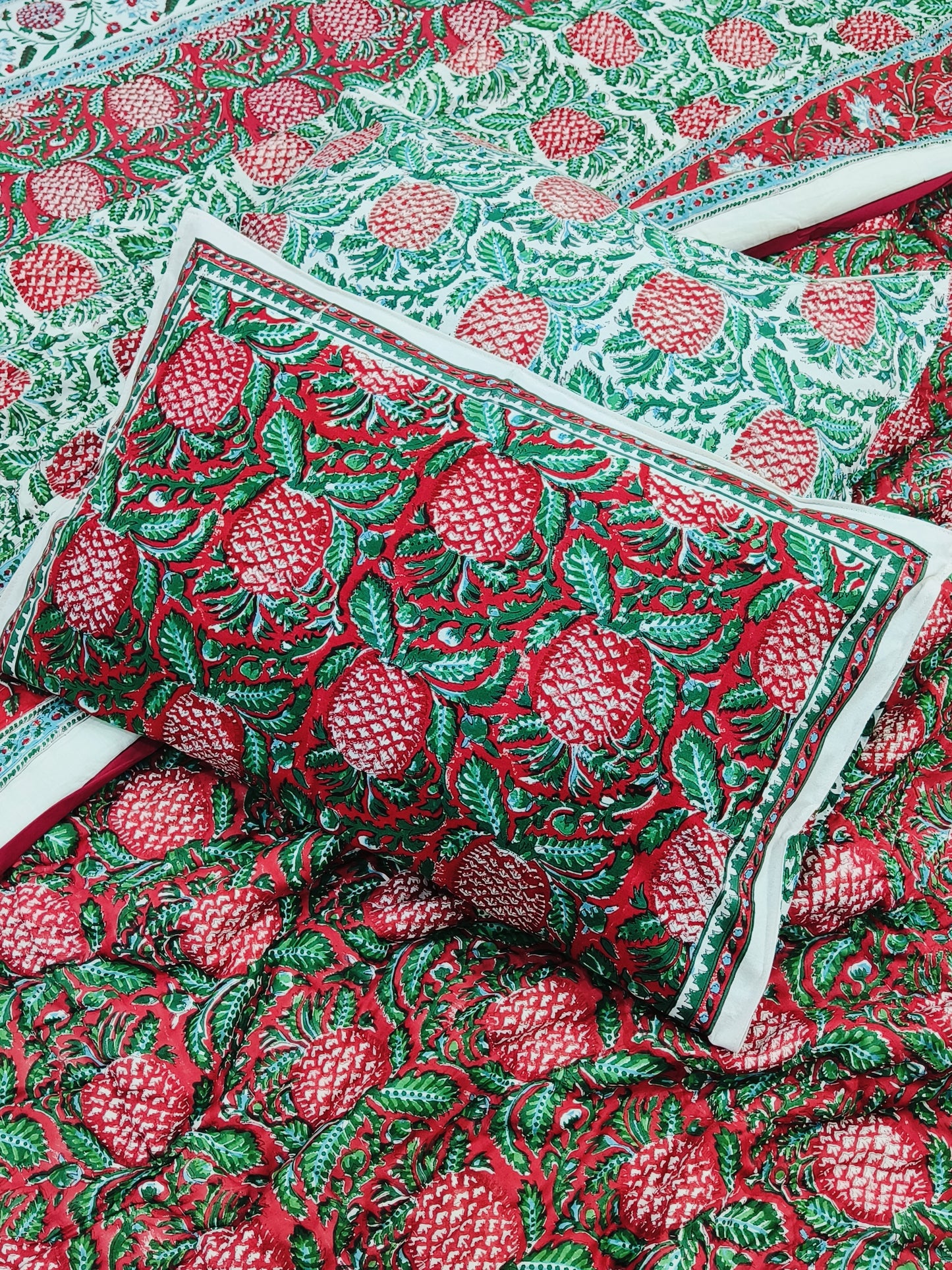 Bedding Sets with Quilts