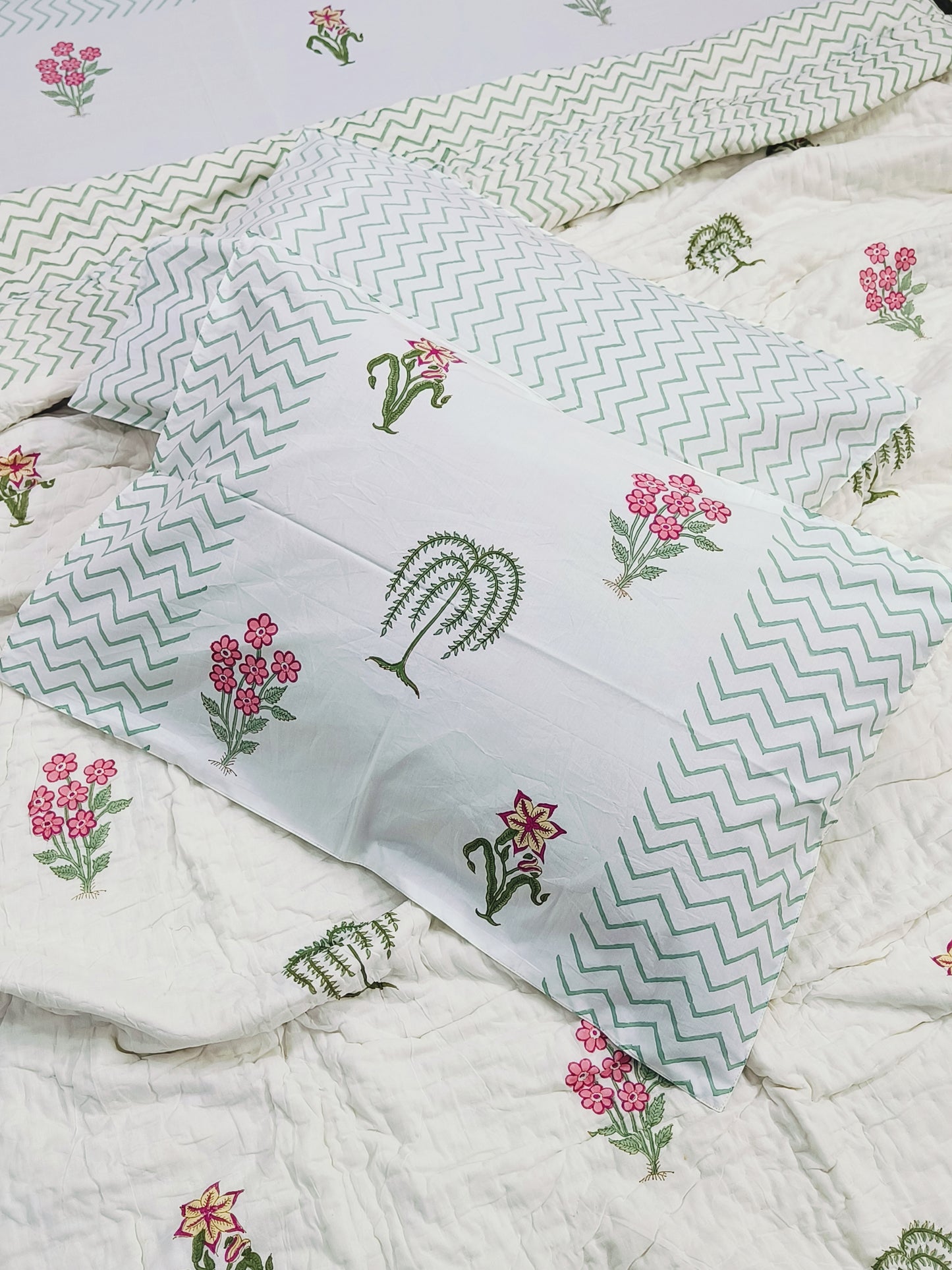 Bedding Sets with Quilts