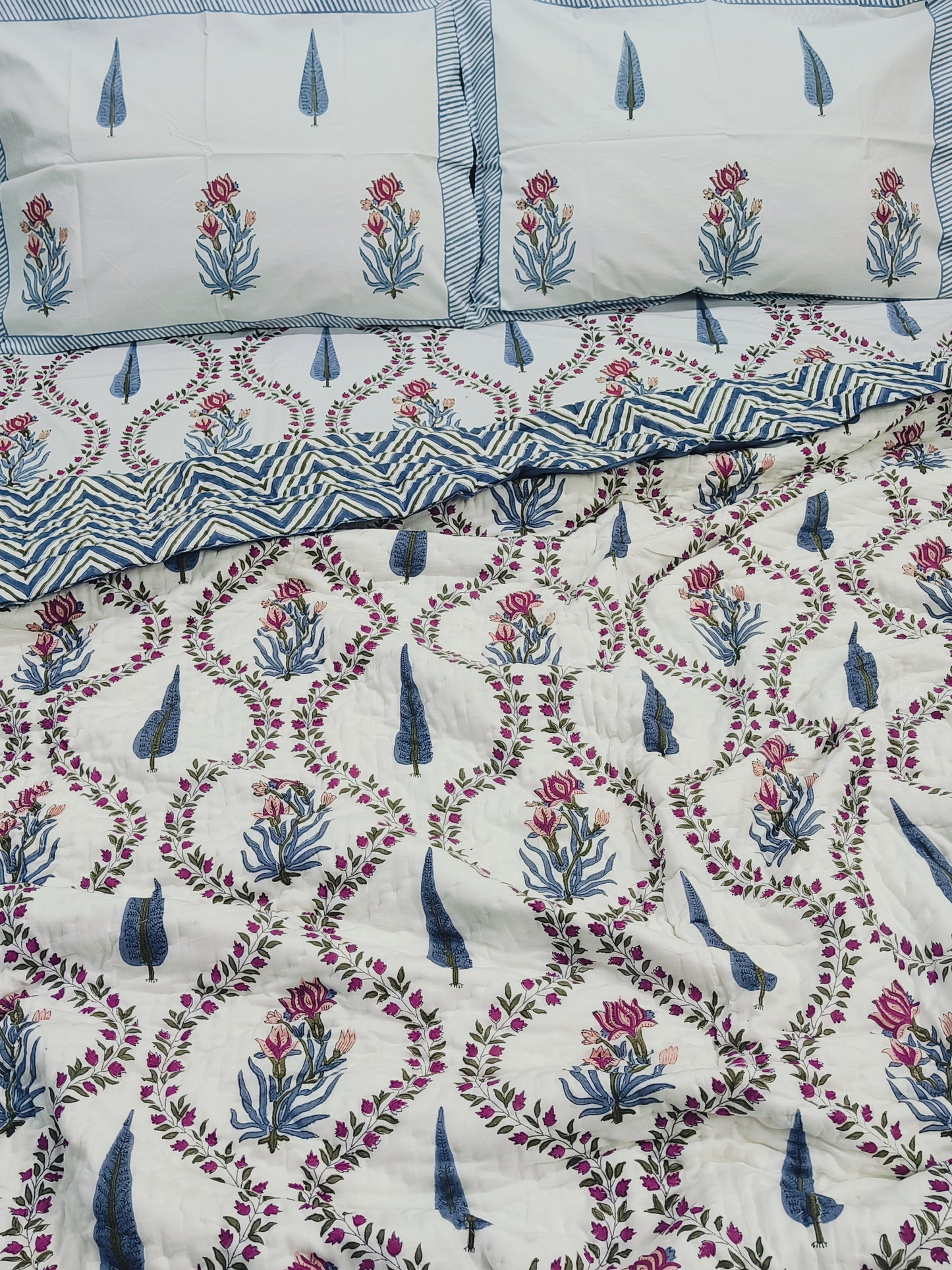 Bedding Sets with Quilts