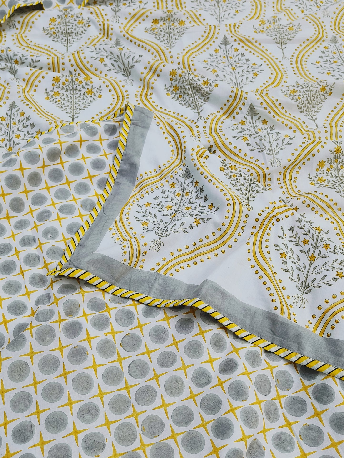 Bedding sets with Dohars