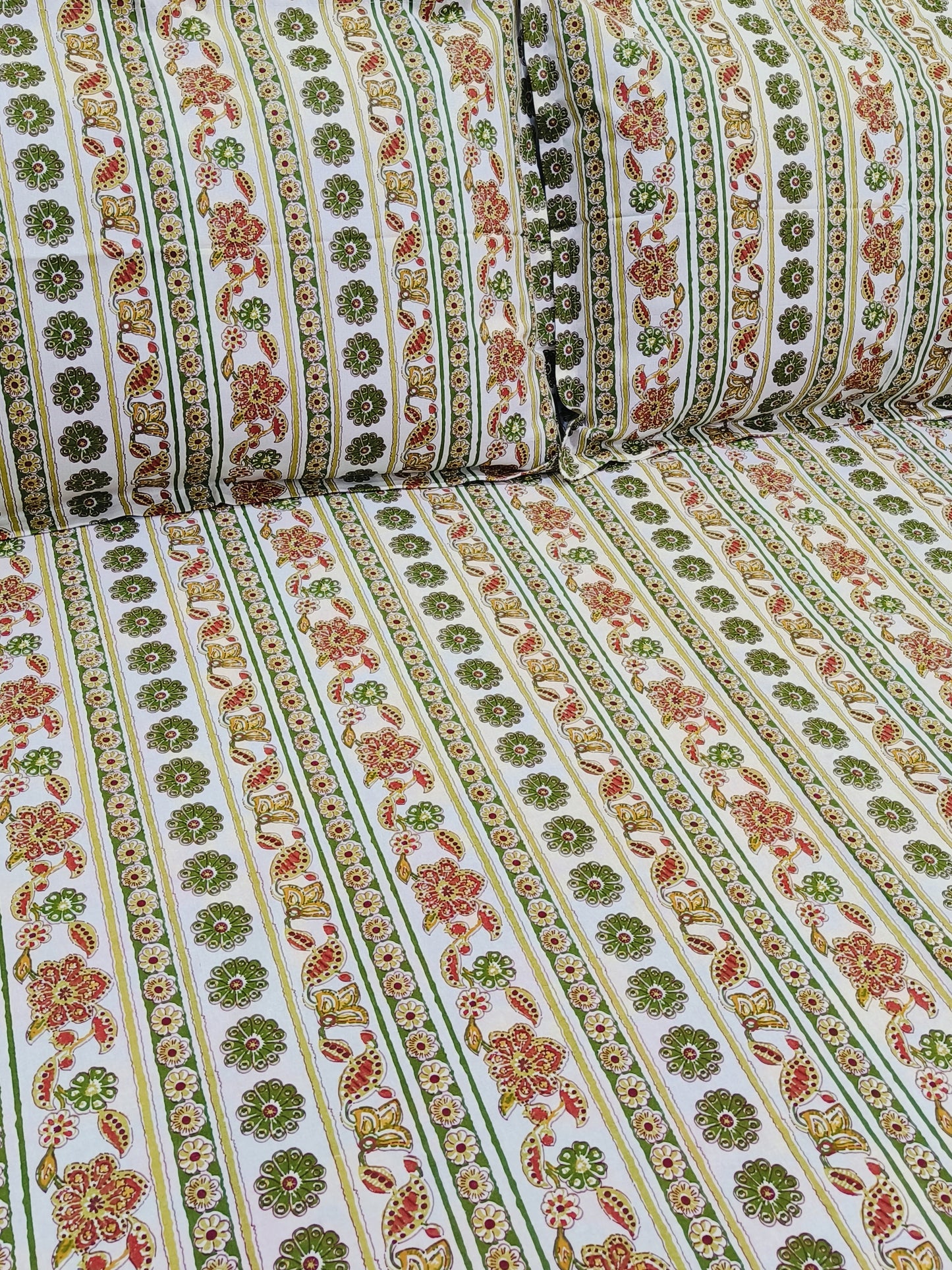 FRESH ARRIVAL! Floral Sadabahaar Bedsheets(Dispatch Time 24 Hours)