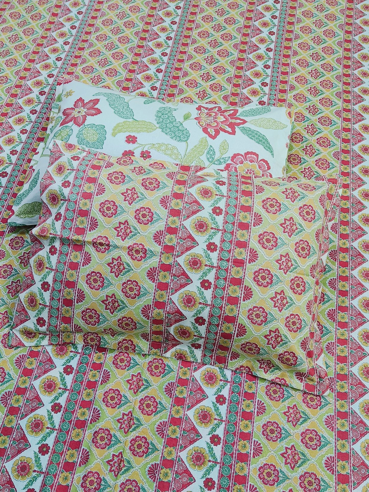 FRESH ARRIVAL! Floral Sadabahaar Bedsheets(Dispatch Time 24 Hours)