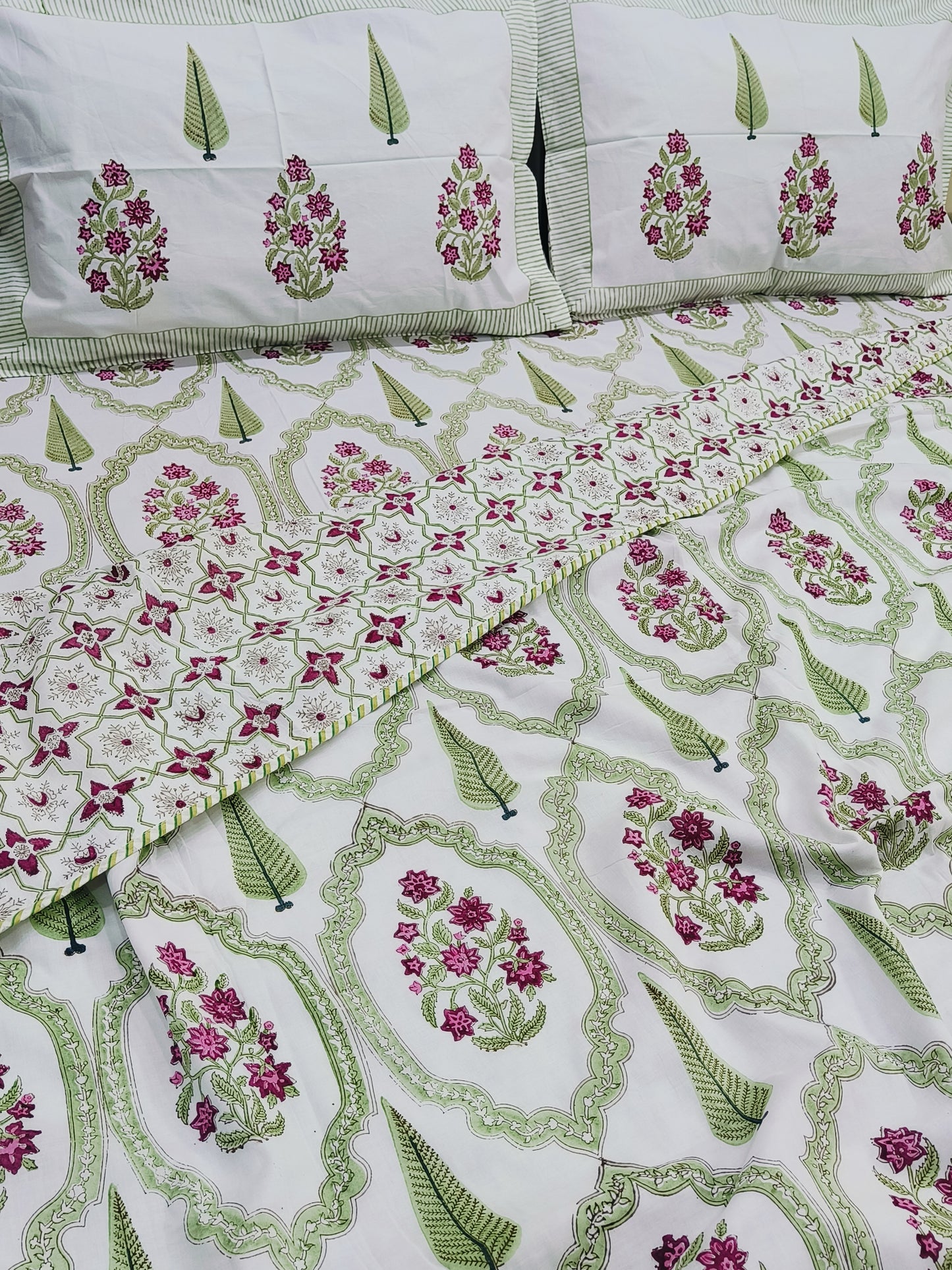 Bedding sets with Dohars