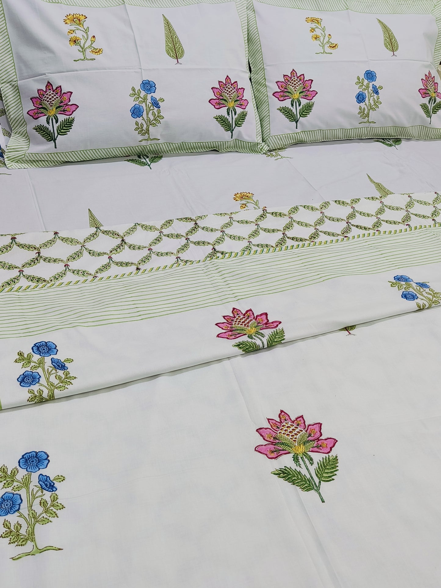 Bedding sets with Dohars