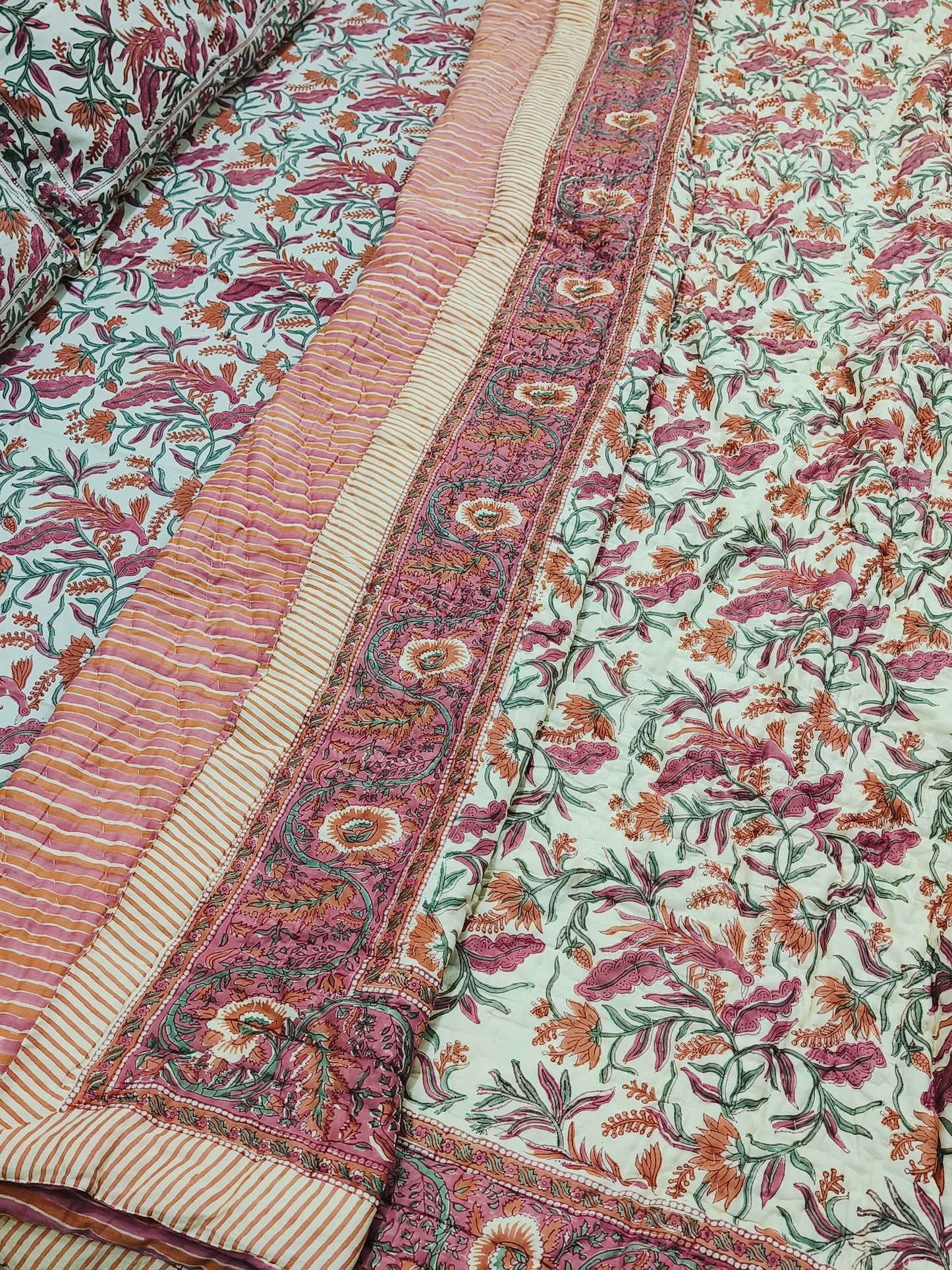 Bedding Sets with Quilts