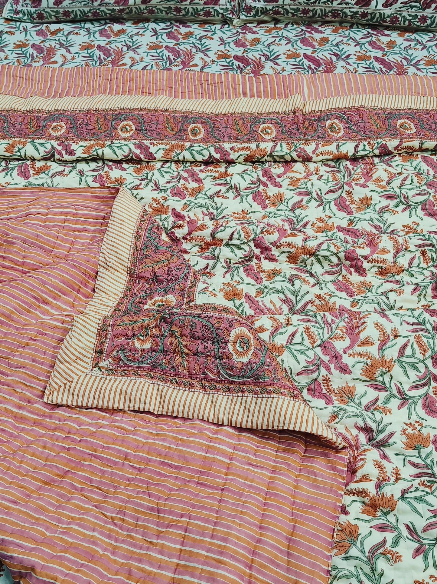 Bedding Sets with Quilts