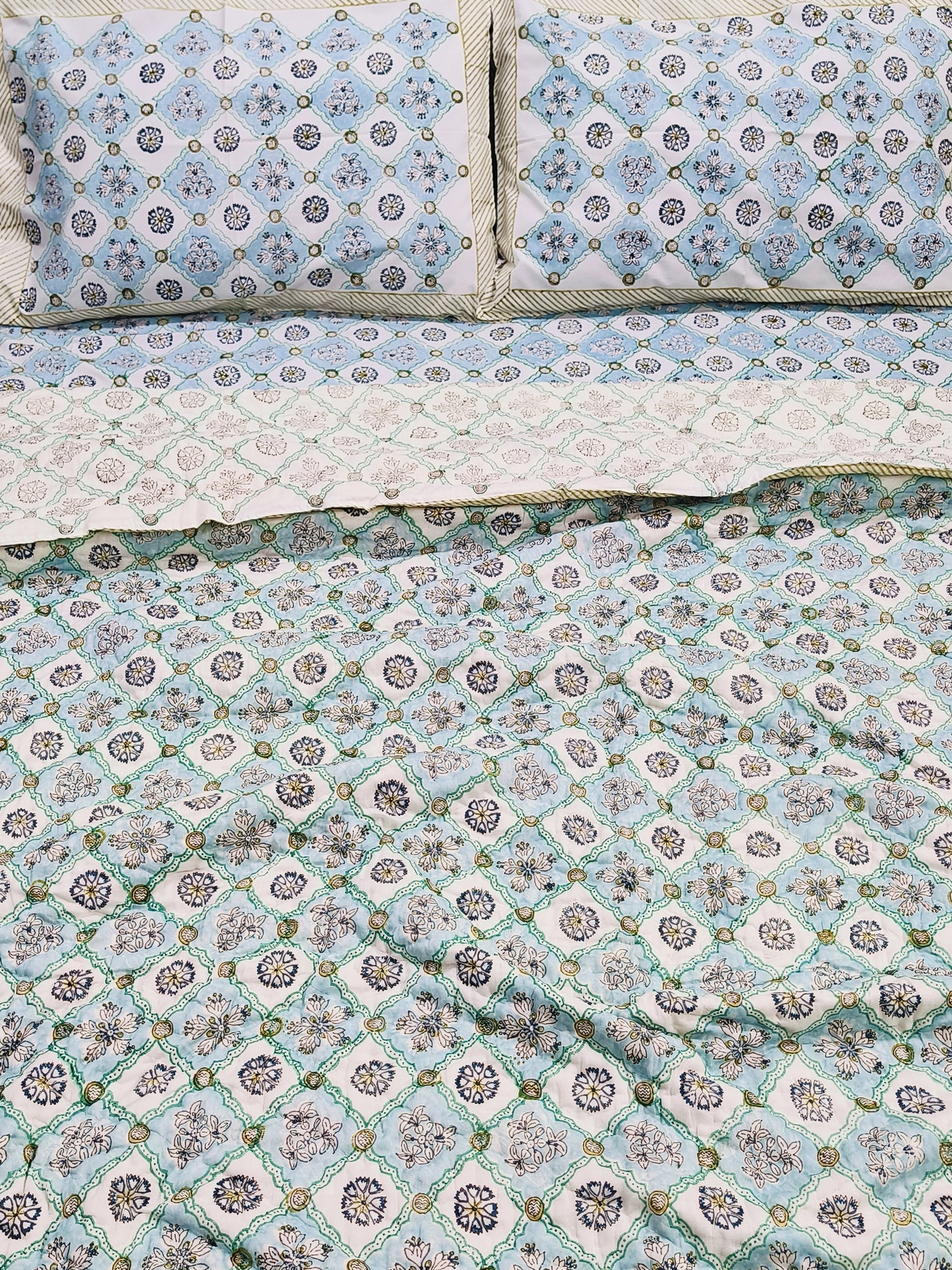 Bedding Sets with Quilts