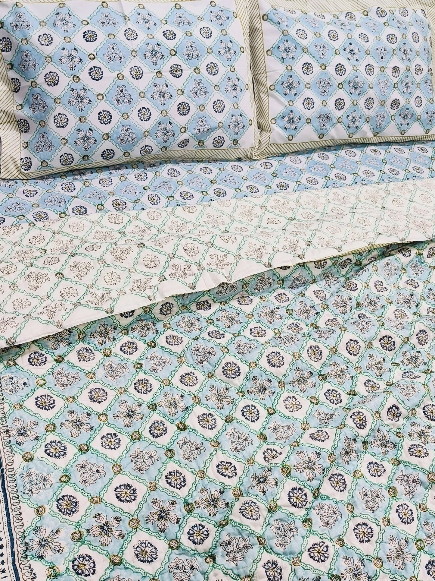 Bedding Sets with Quilts