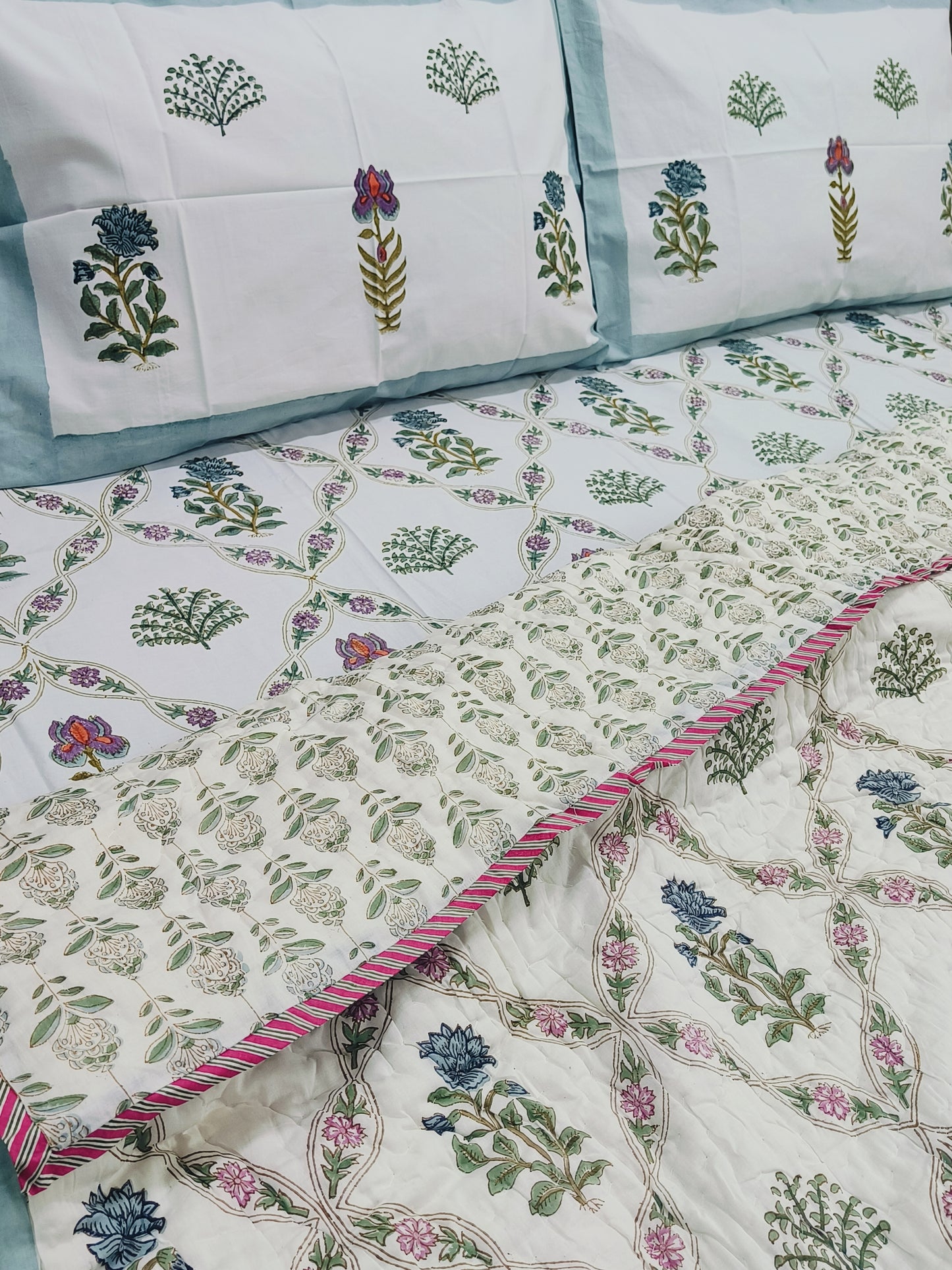 Bedding Sets with Quilts
