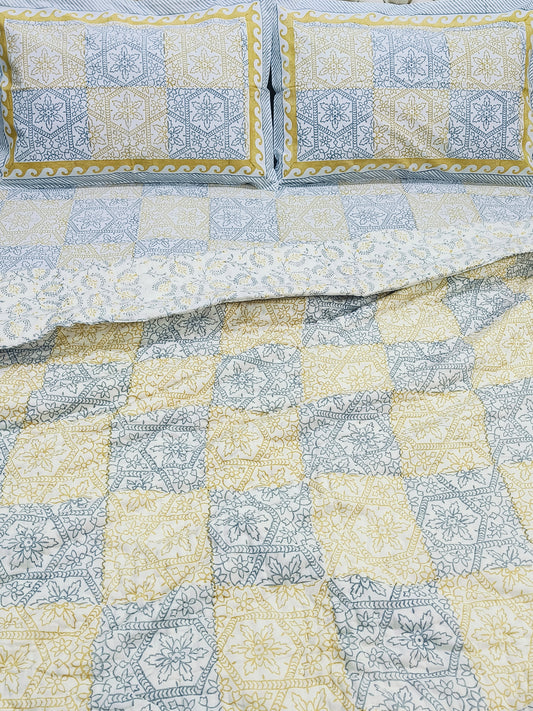 Bedding Sets with Quilts