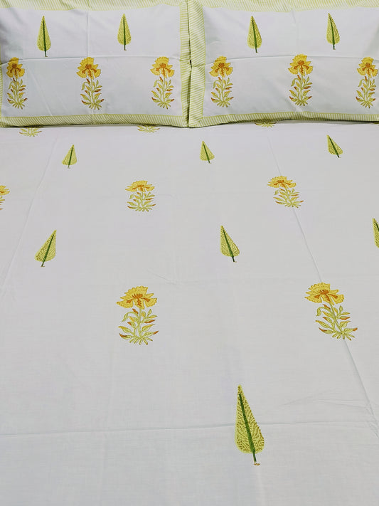 Bedsheet With King Size Pillow Cases