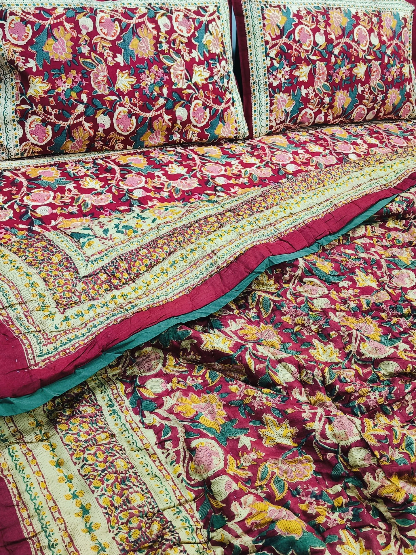 Bedding Sets with Quilts