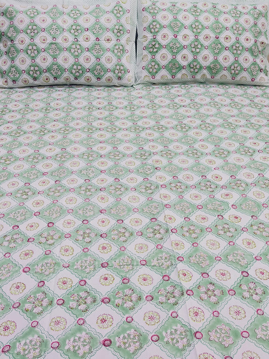 Bedsheet With King Size Pillow Cases