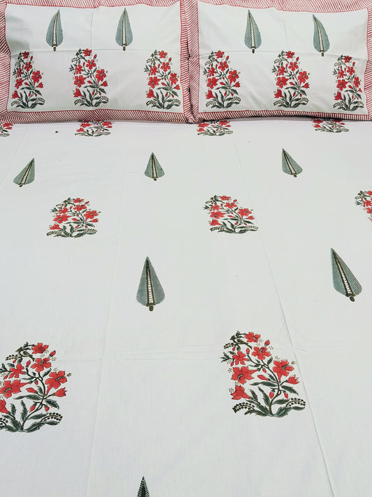 Bedsheet With King Size Pillow Cases