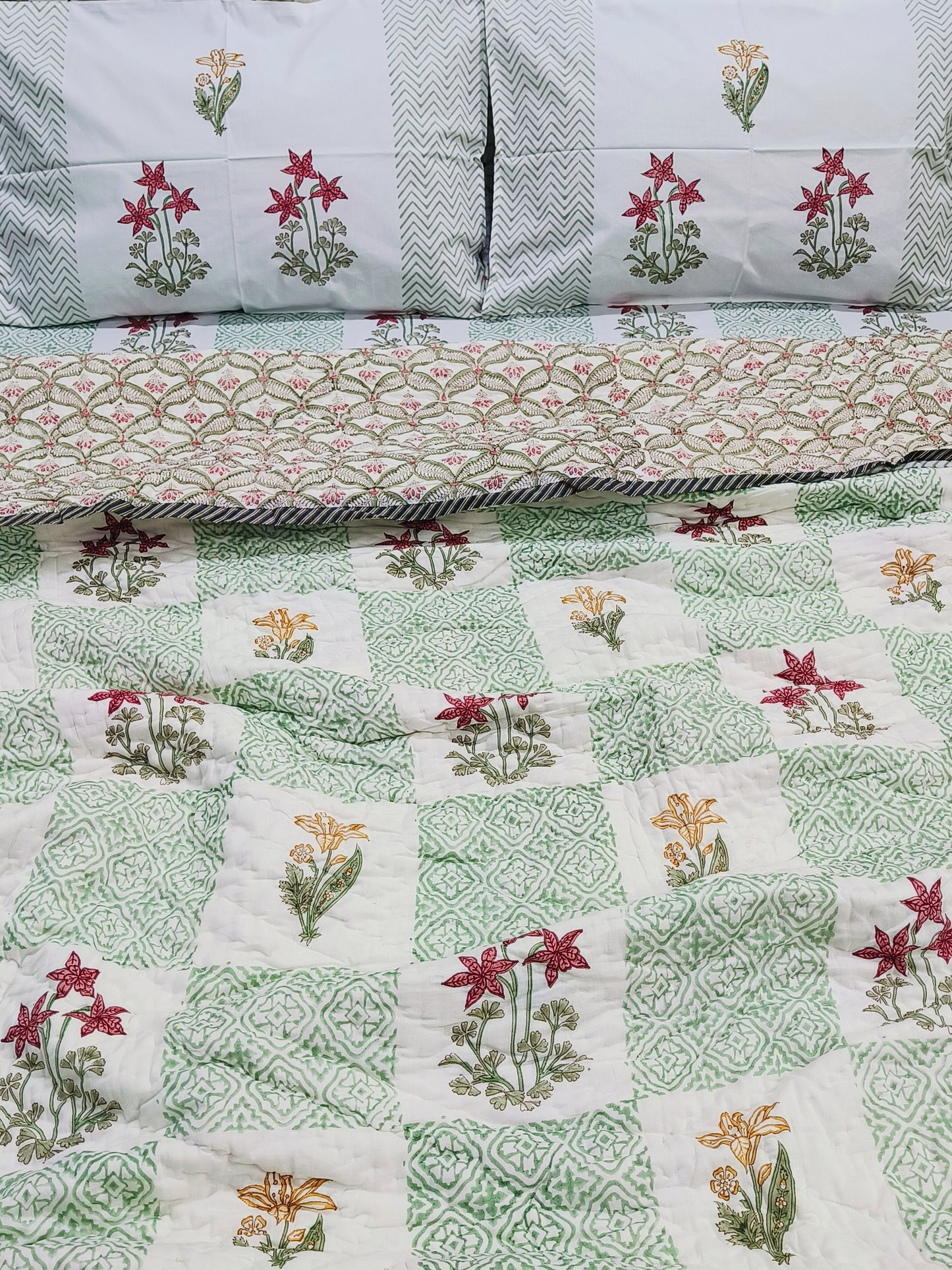 Bedding Sets with Quilts