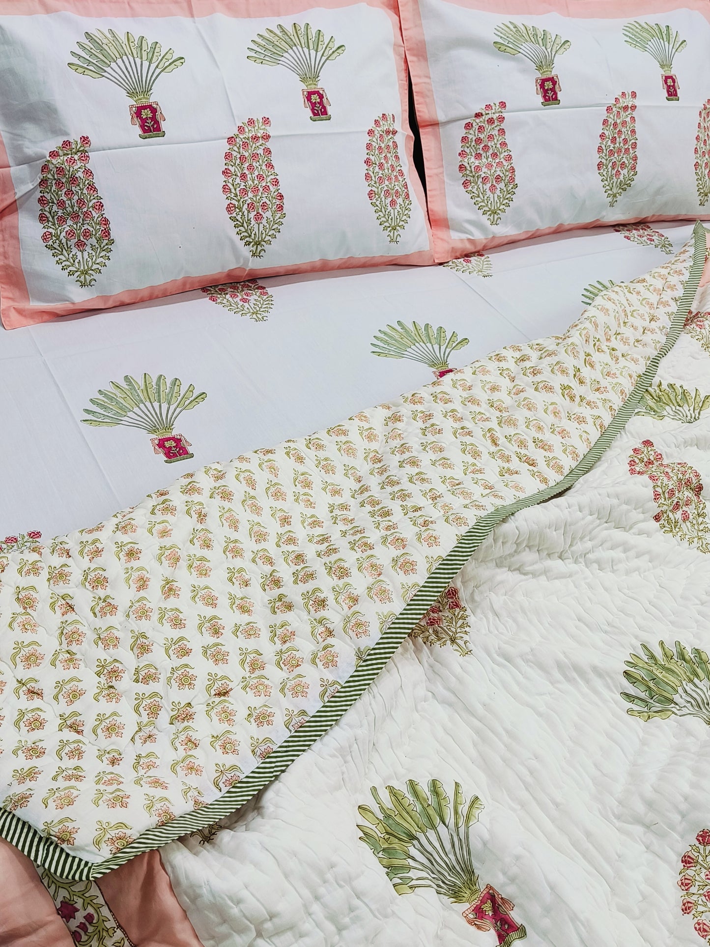Bedding Sets with Quilts