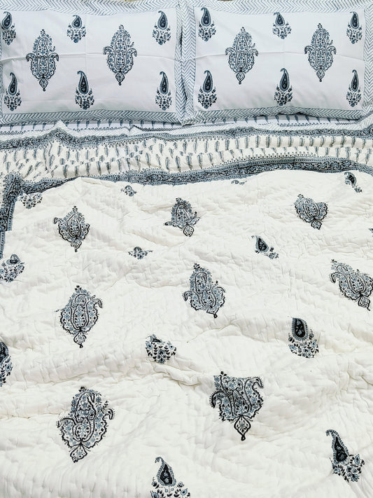 Bedding Sets with Quilts