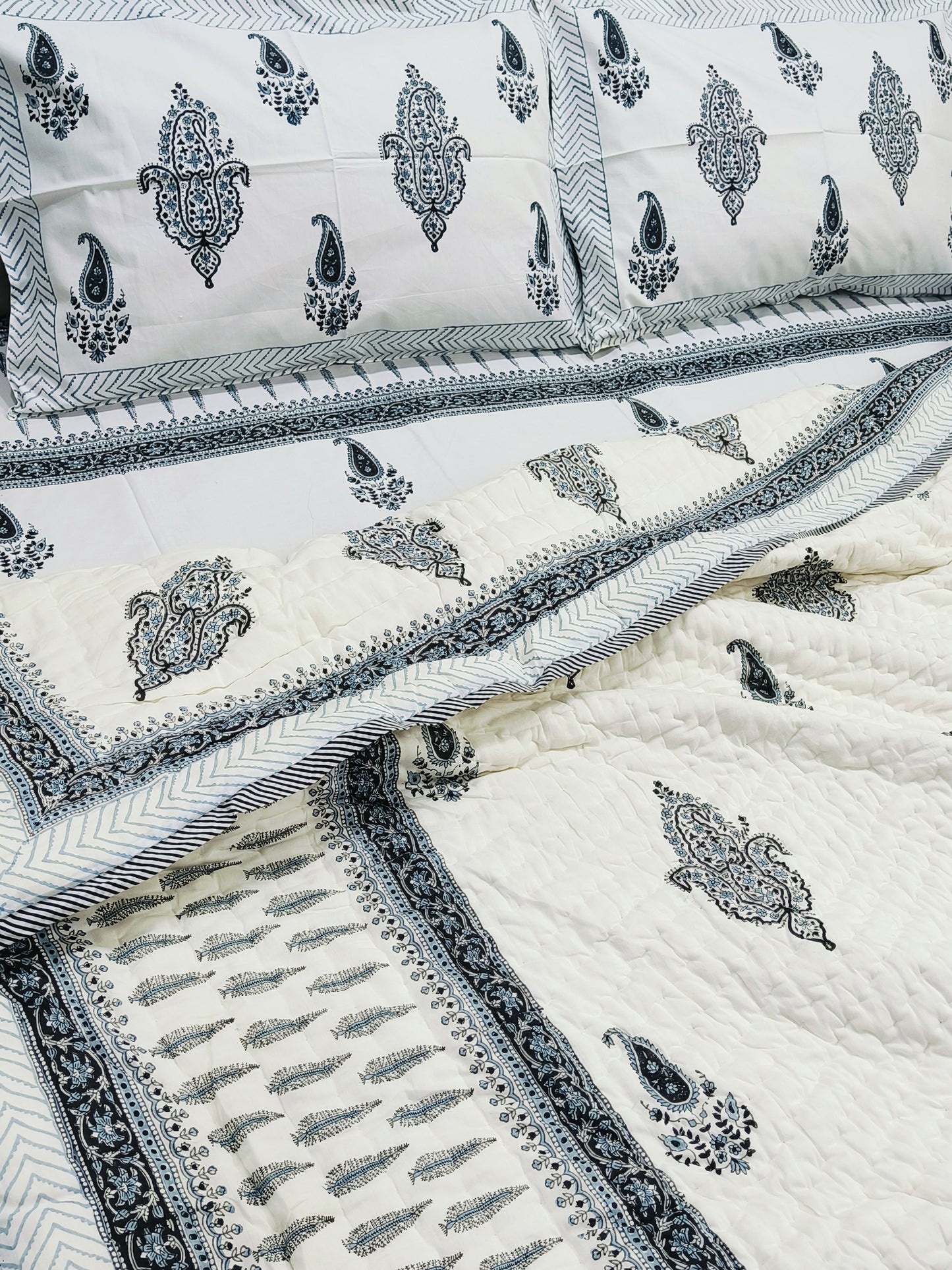 Bedding Sets with Quilts