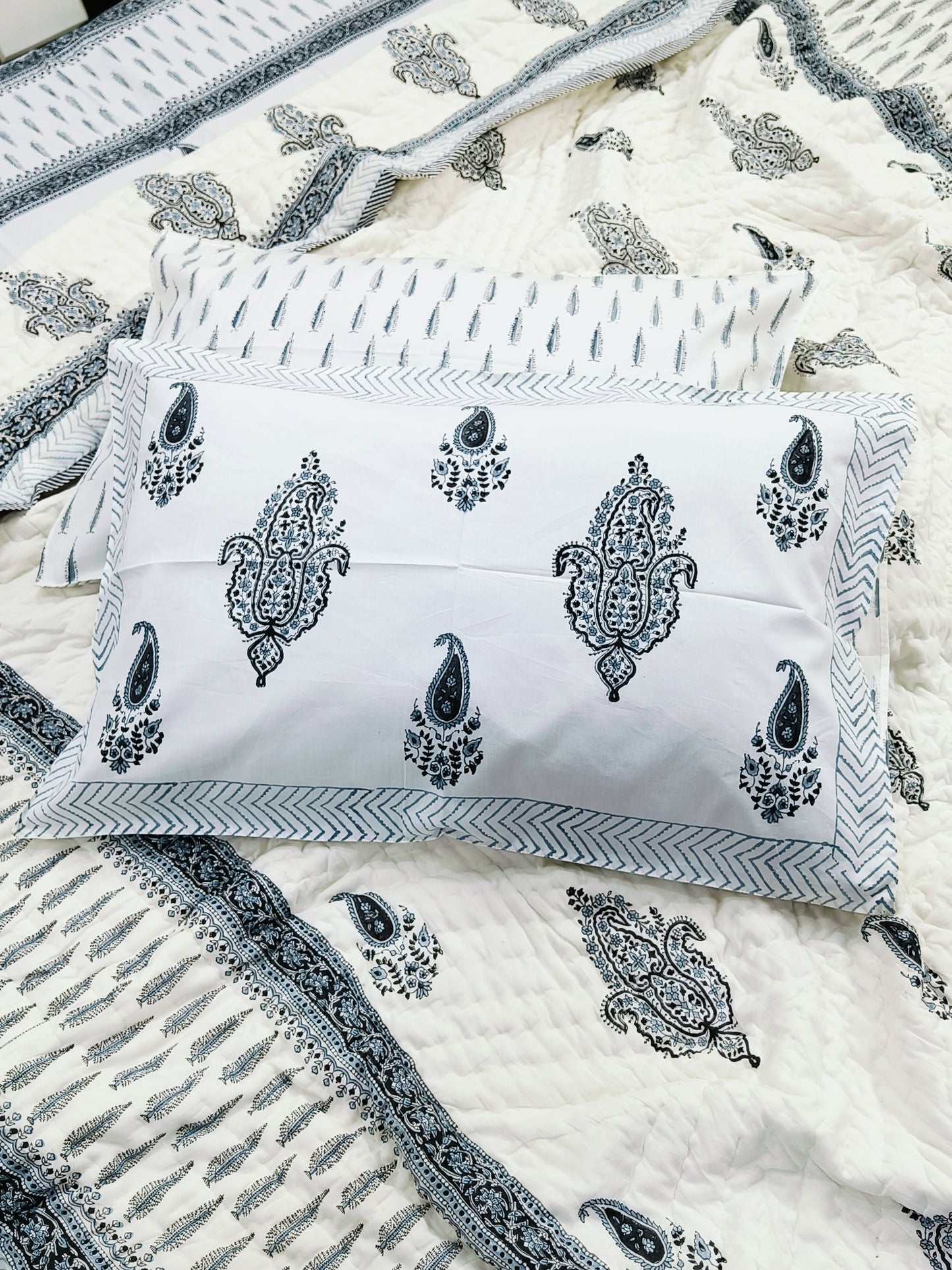 Bedding Sets with Quilts