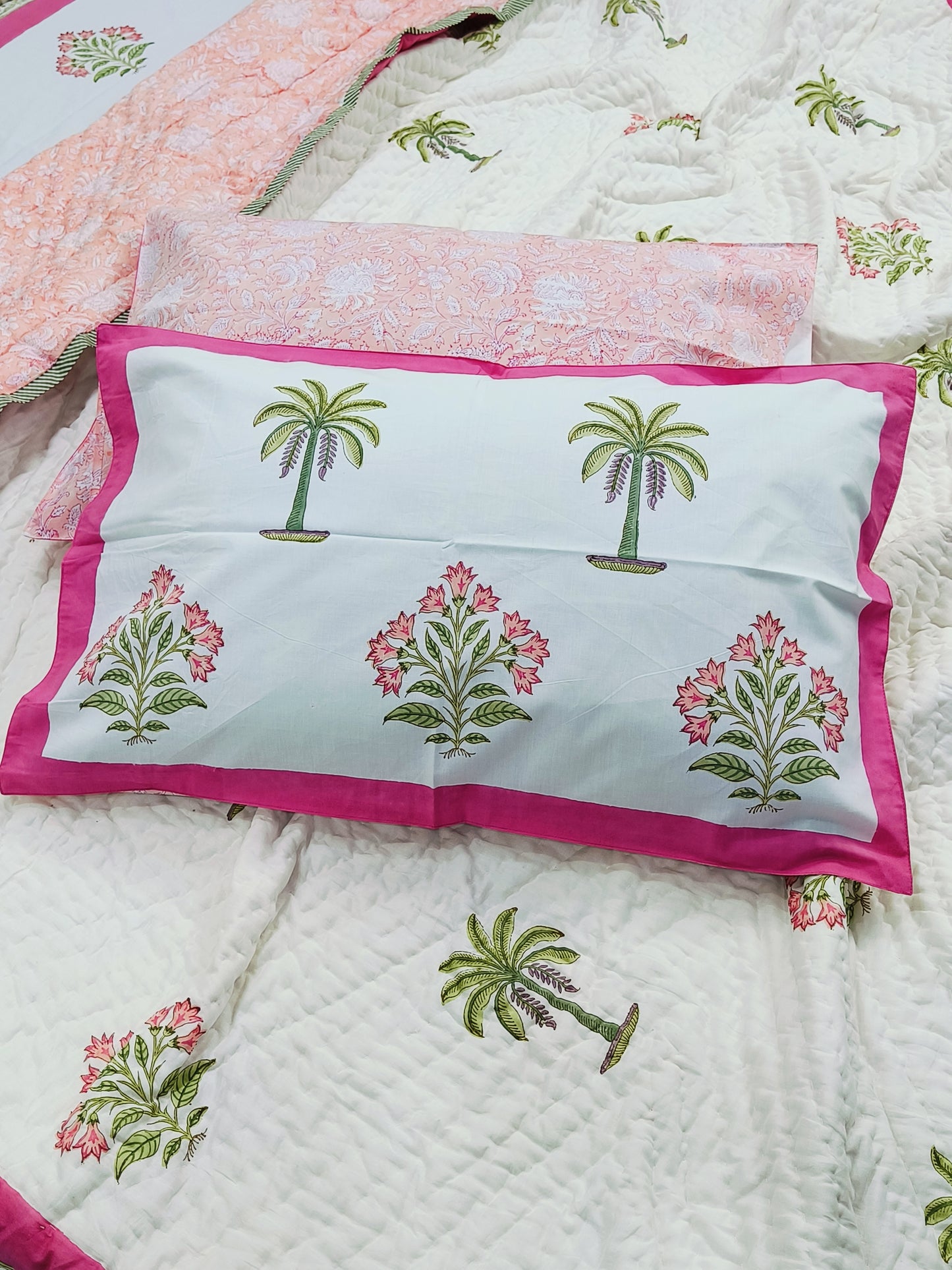 Bedding Sets with Quilts