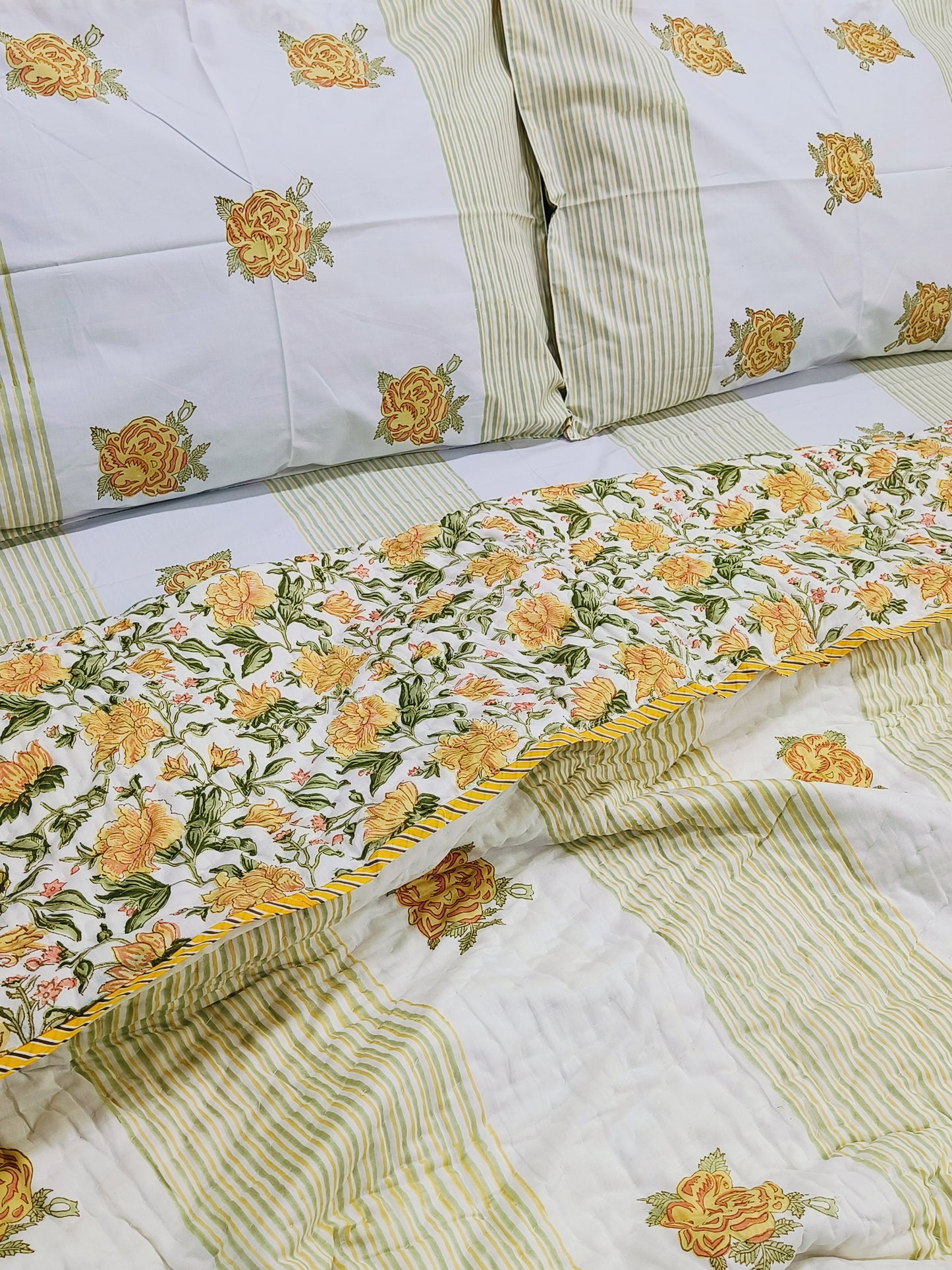 Bedding Sets with Quilts