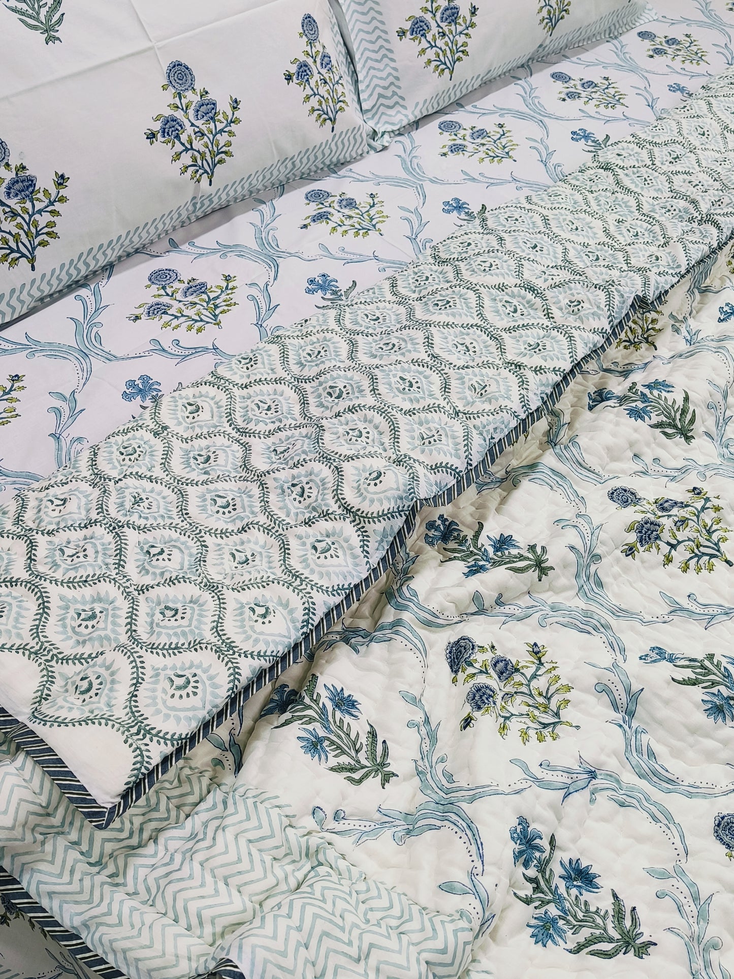 Bedding Sets with Quilts