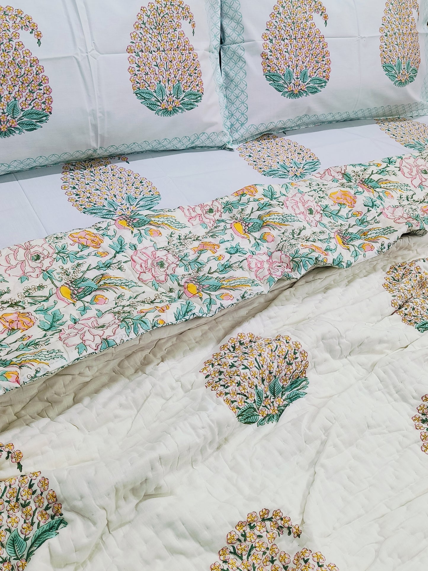 Bedding Sets with Quilts