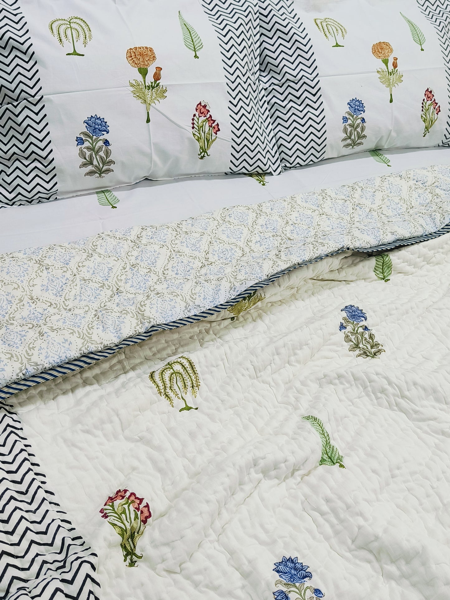 Bedding Sets with Quilts