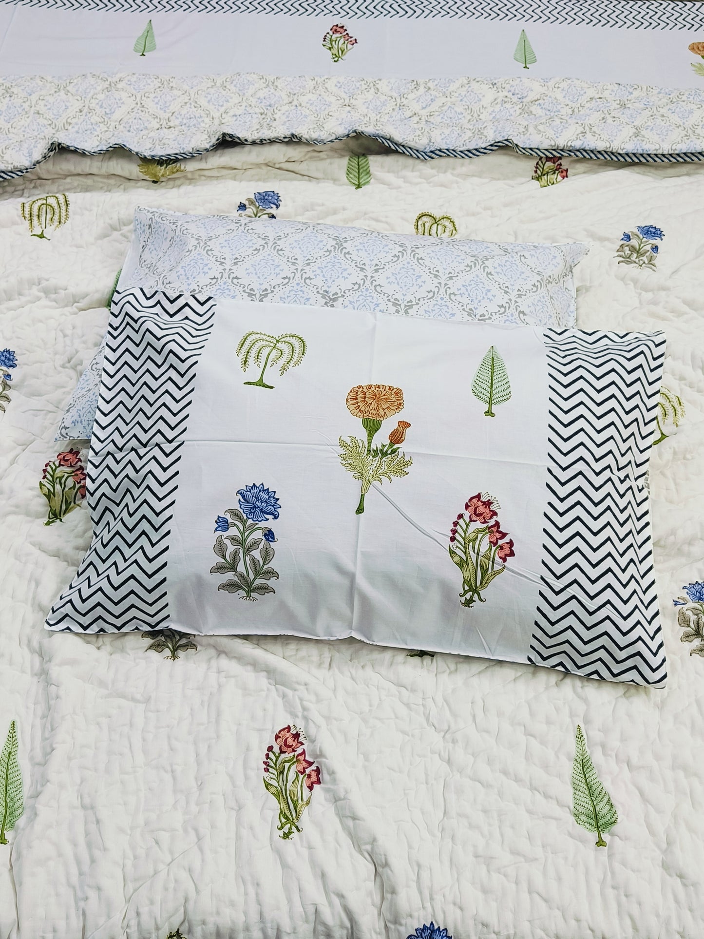 Bedding Sets with Quilts