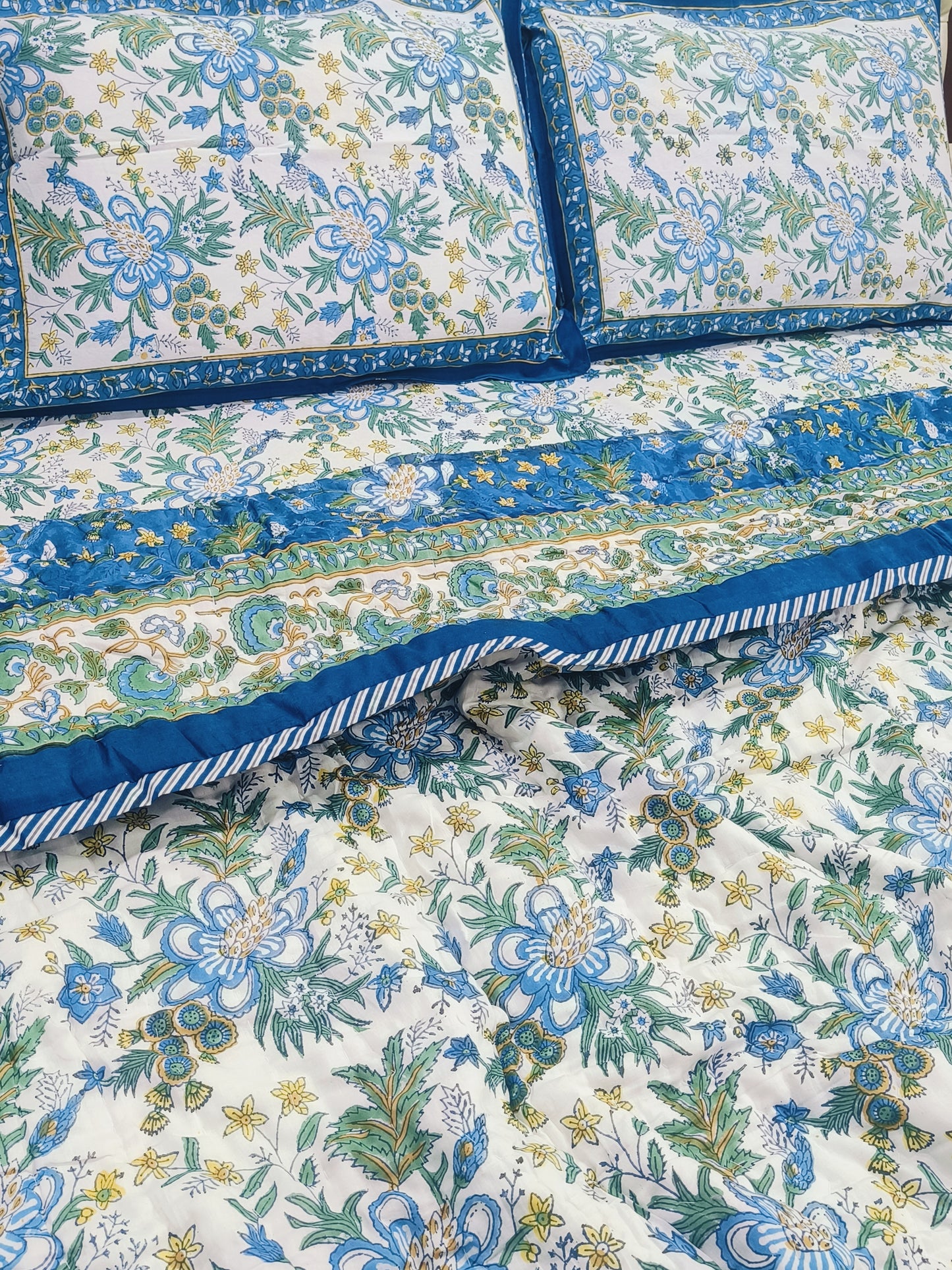 Bedding Sets with Quilts