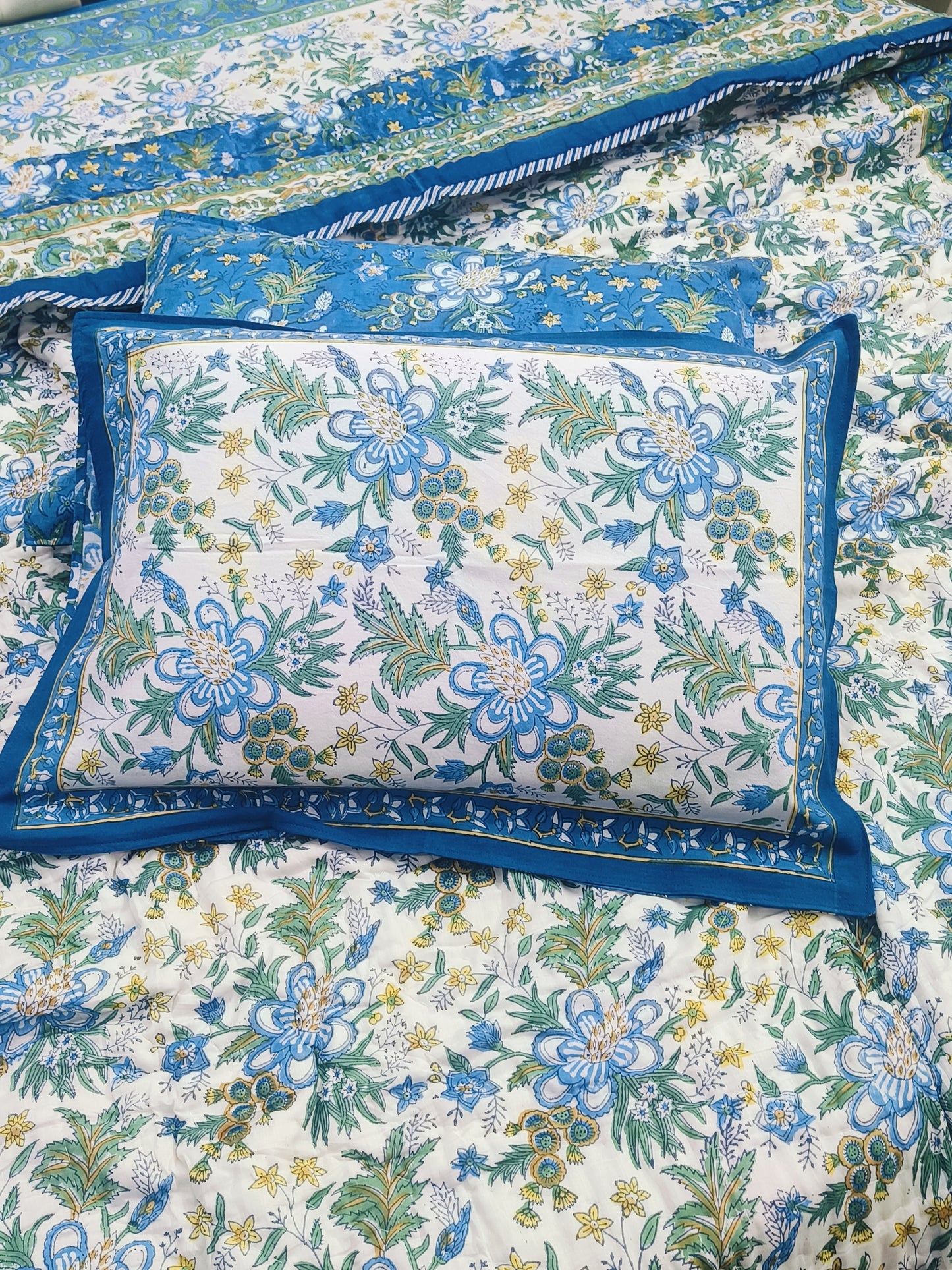 Bedding Sets with Quilts
