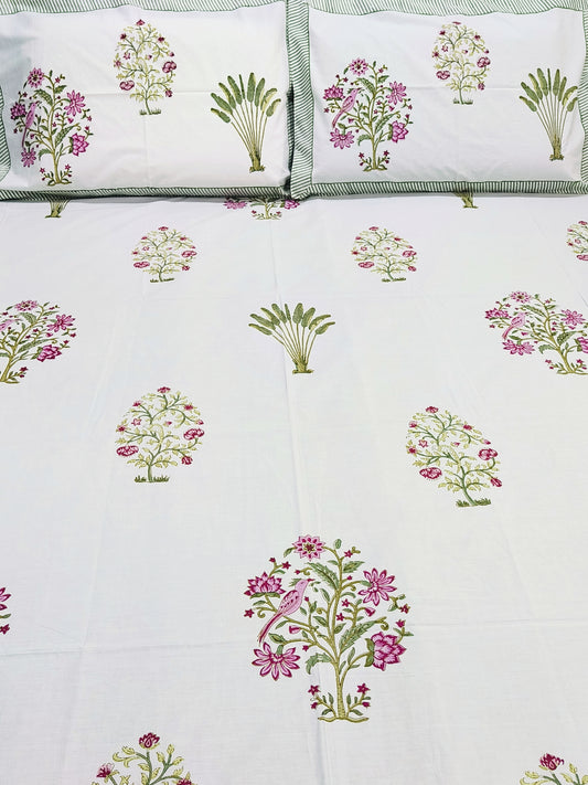 Bedsheet With King Size Pillow Cases