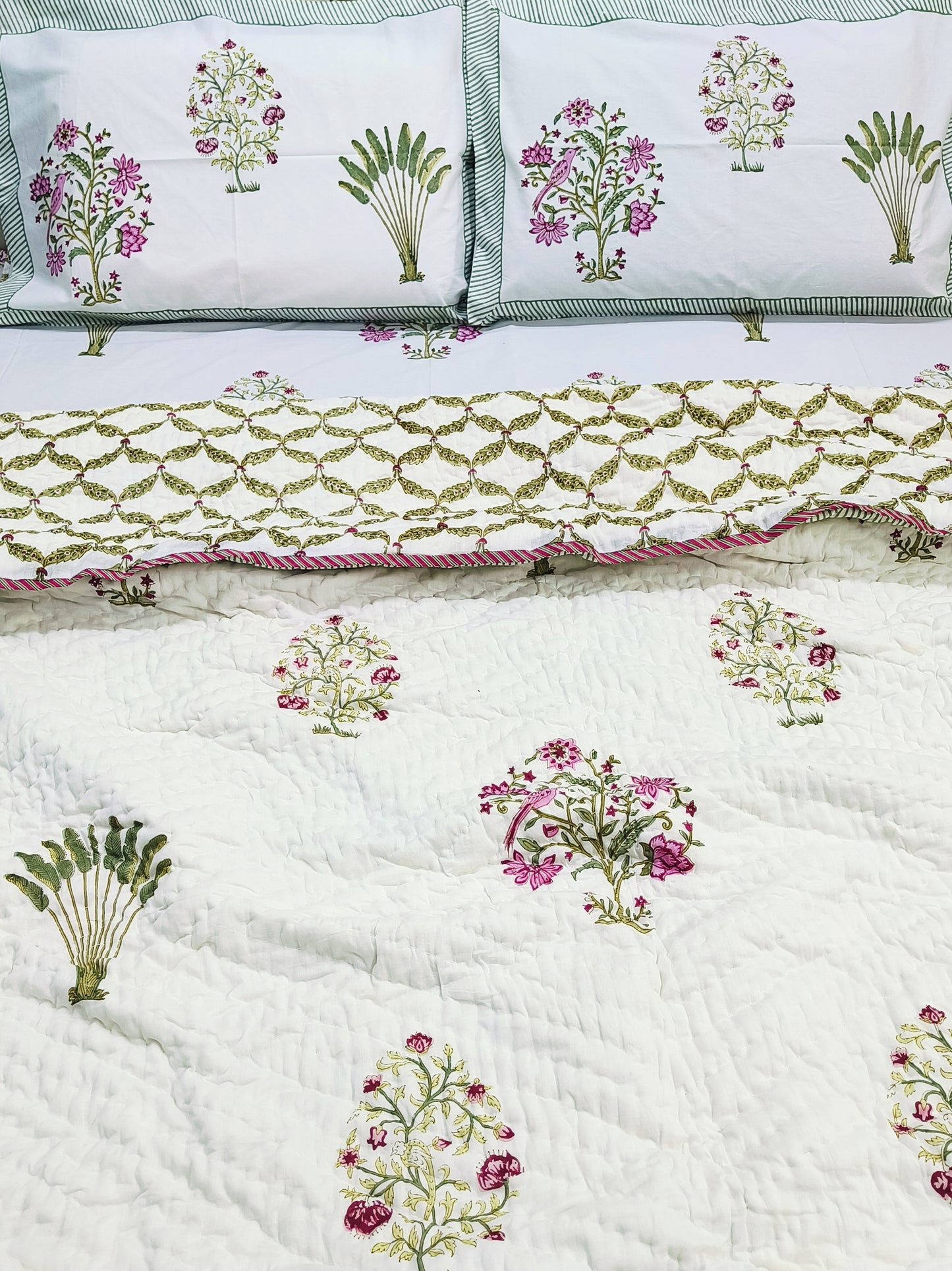 Bedding Sets with Quilts