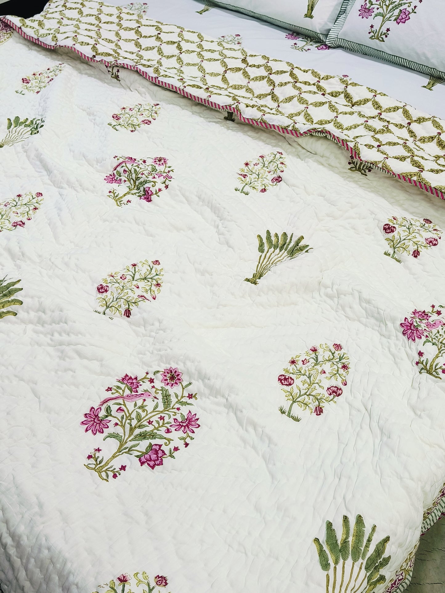 Bedding Sets with Quilts