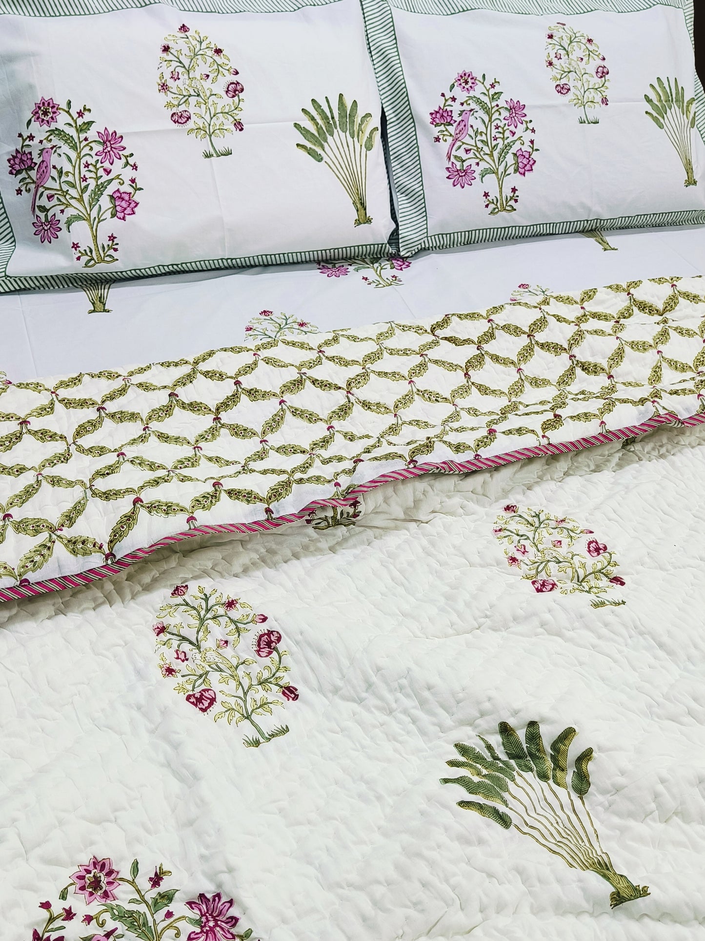 Bedding Sets with Quilts