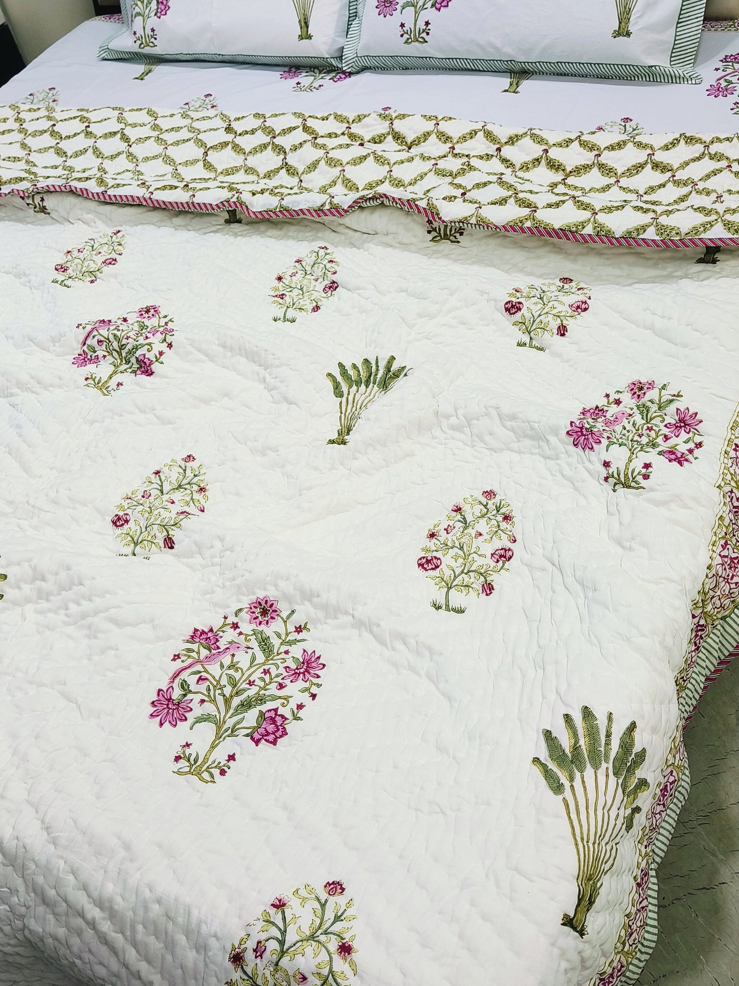Bedding Sets with Quilts