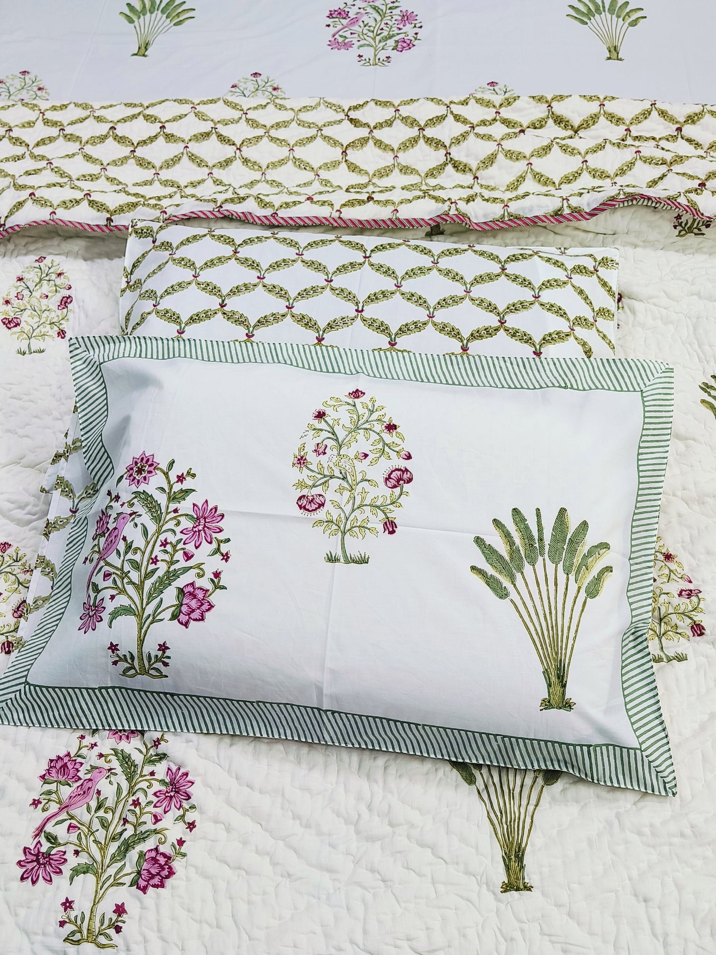 Bedding Sets with Quilts