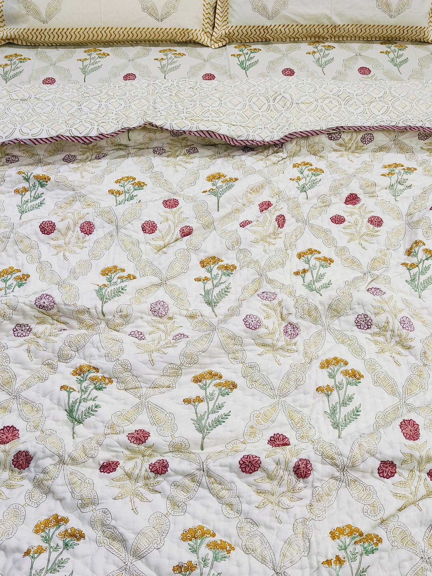 Bedding Sets with Quilts