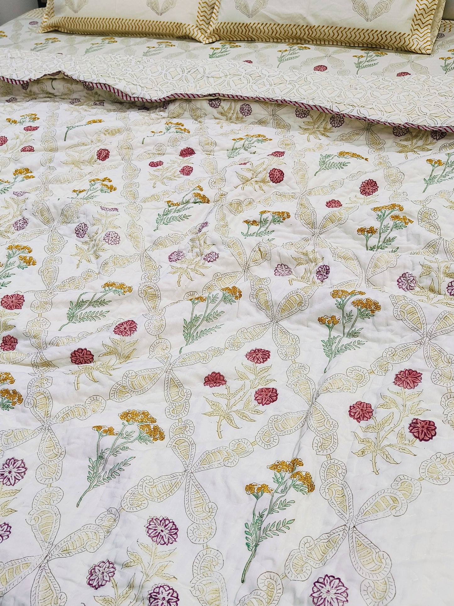 Bedding Sets with Quilts