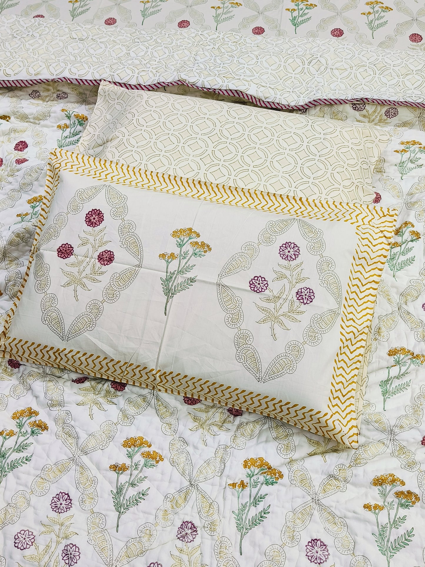 Bedding Sets with Quilts