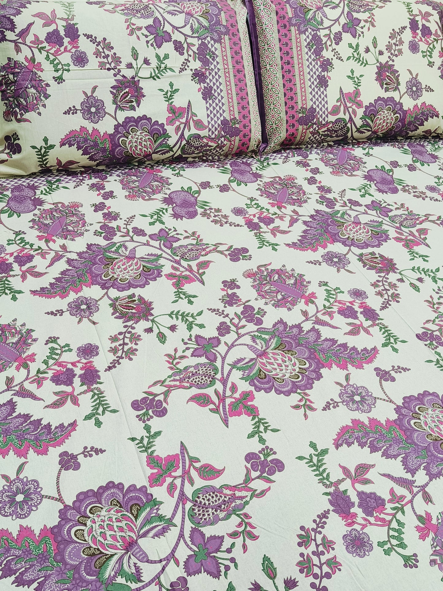 Floral Sadabahaar Bedsheets(Dispatch Time 24 Hours)