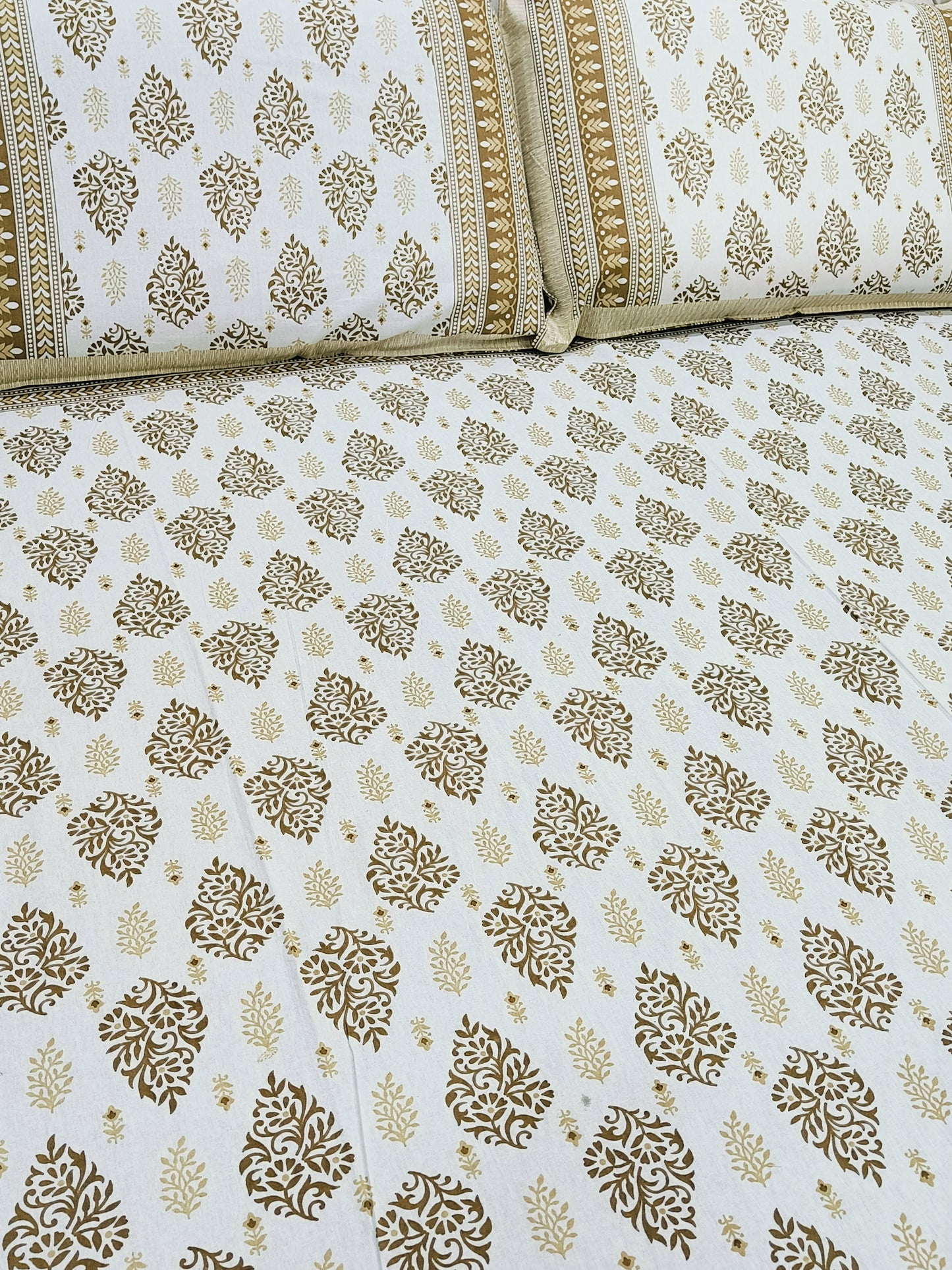 Floral Sadabahaar Bedsheets(Dispatch Time 24 Hours)