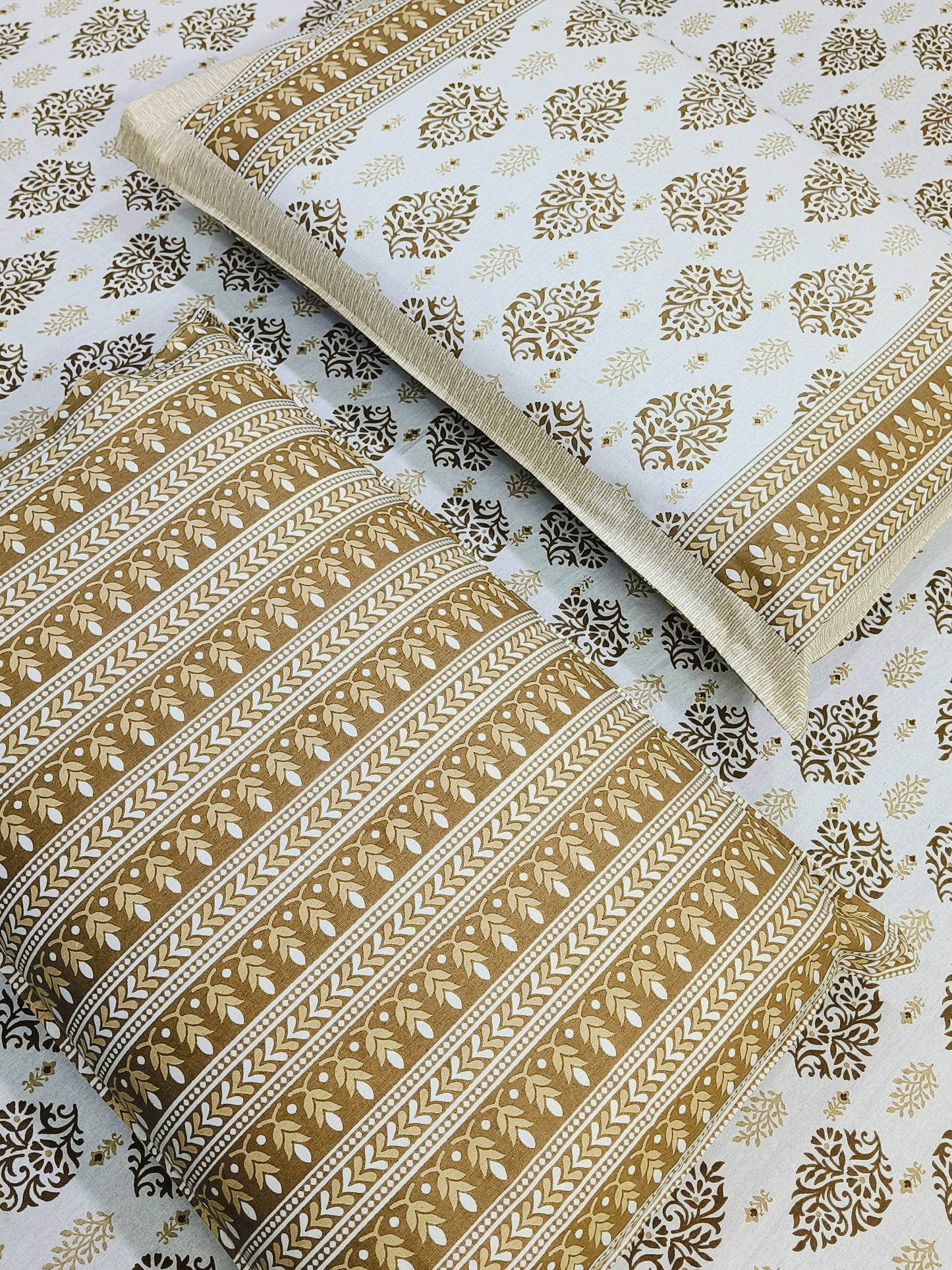 Floral Sadabahaar Bedsheets(Dispatch Time 24 Hours)